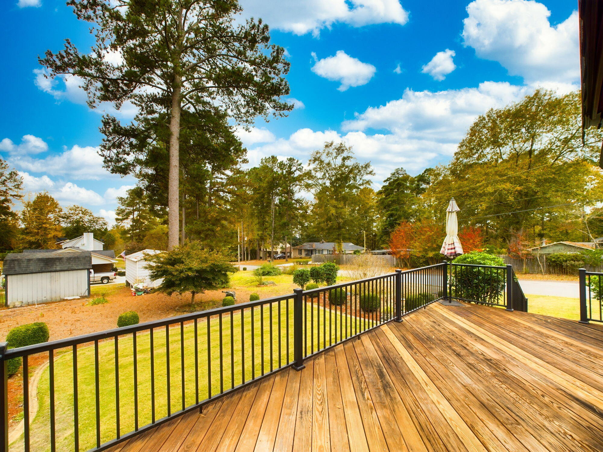 2440 Country Club Hills Drive