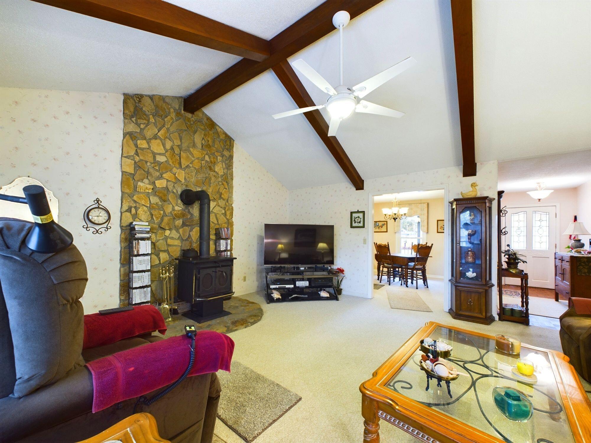 2440 Country Club Hills Drive