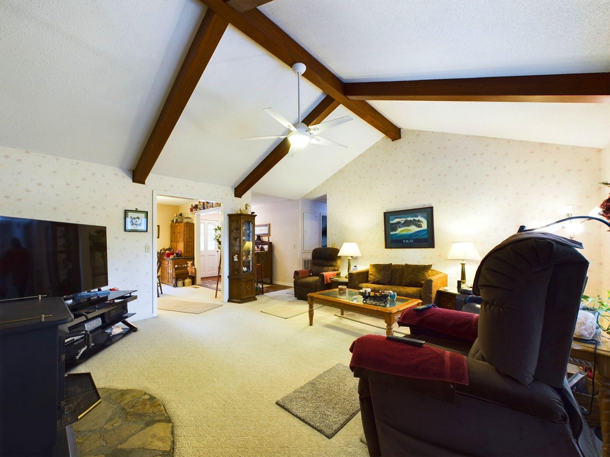 2440 Country Club Hills Drive