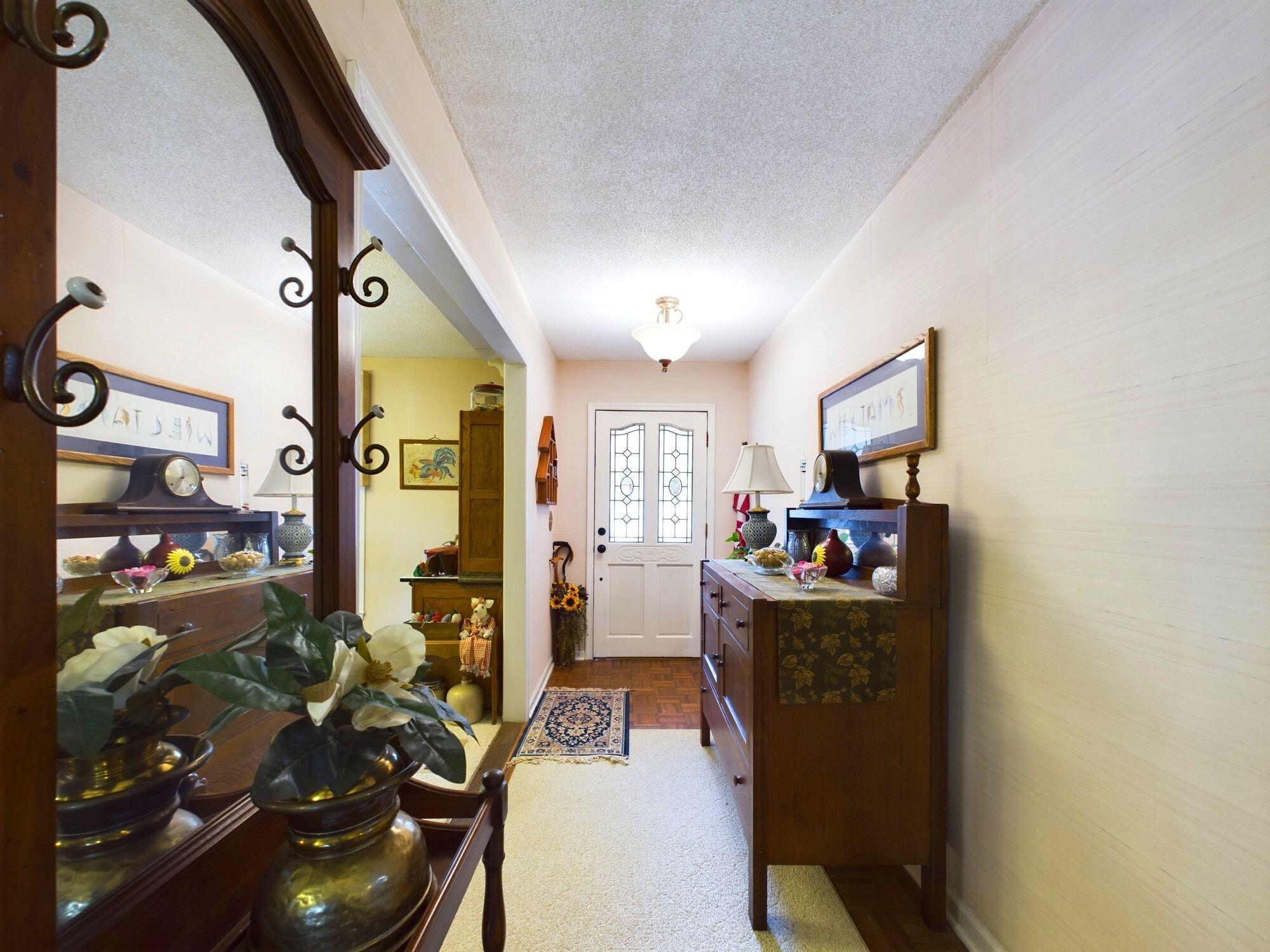 2440 Country Club Hills Drive