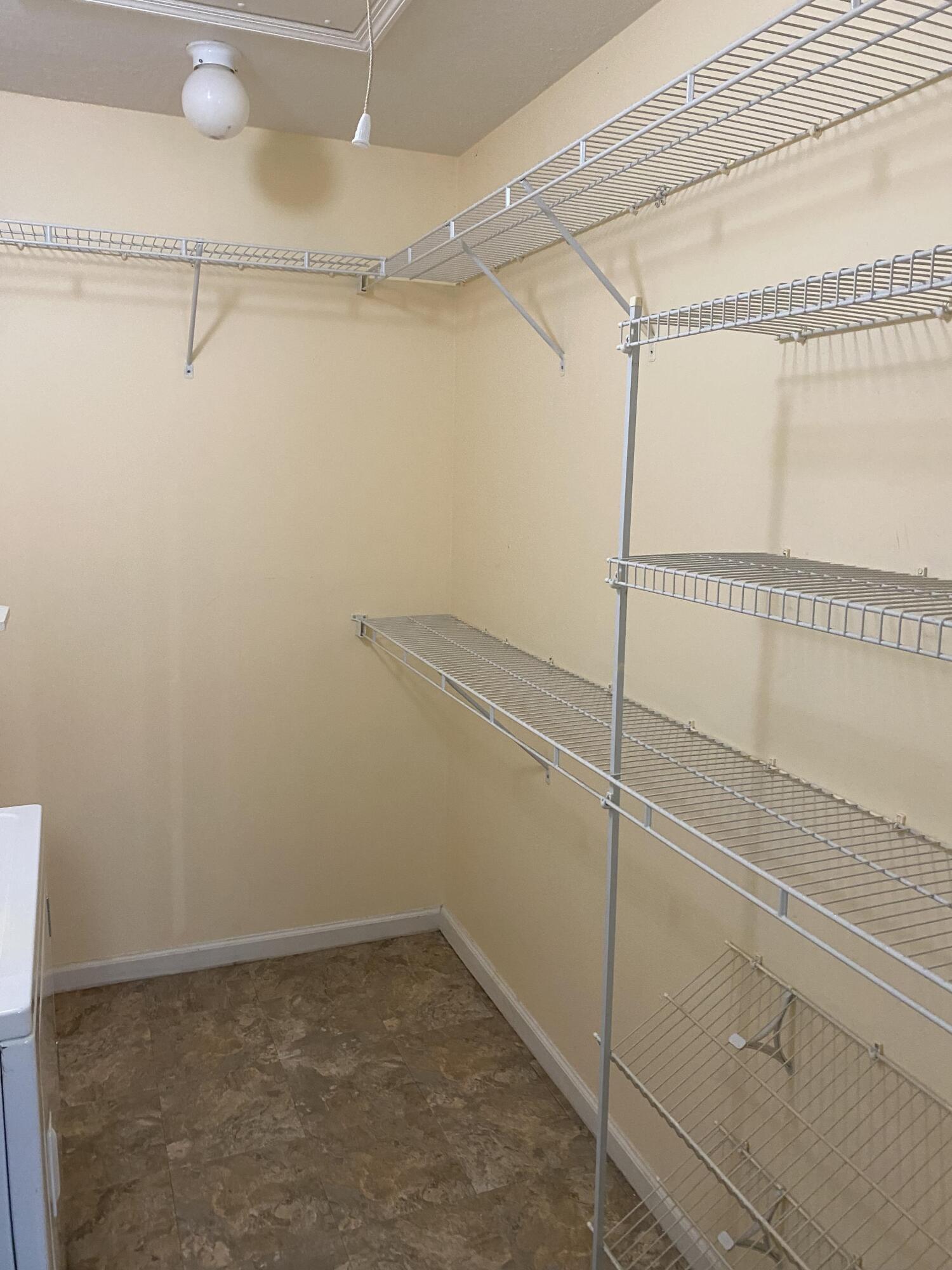 125 W Middlebury Lane SW, 0