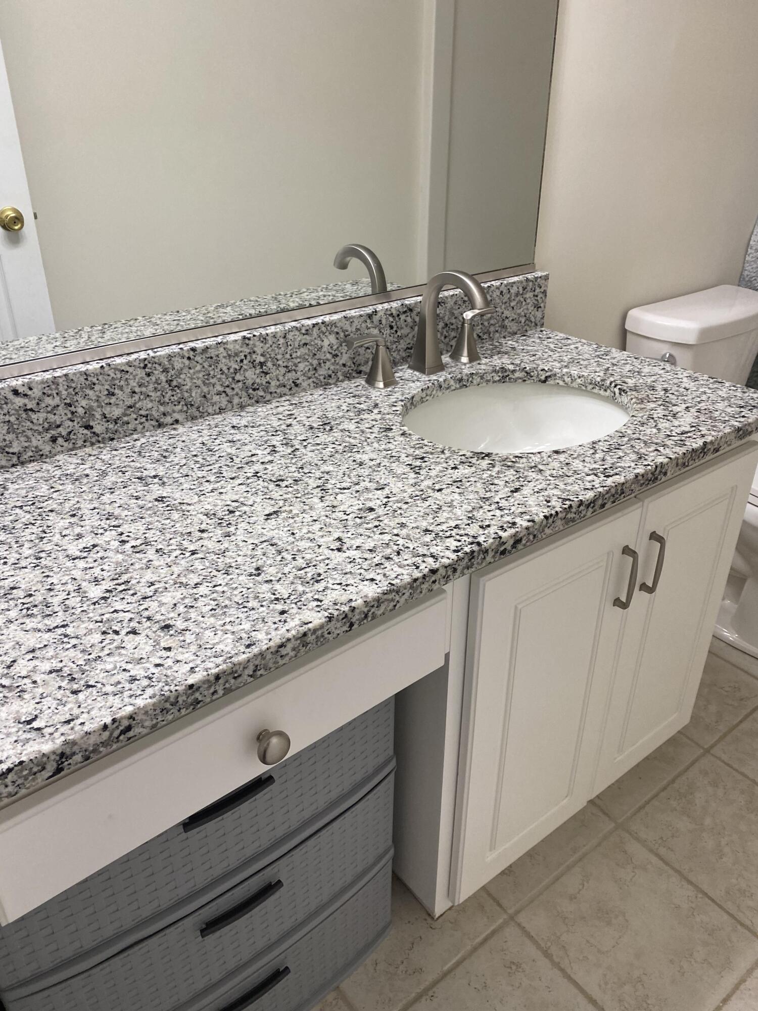 125 W Middlebury Lane SW, 0