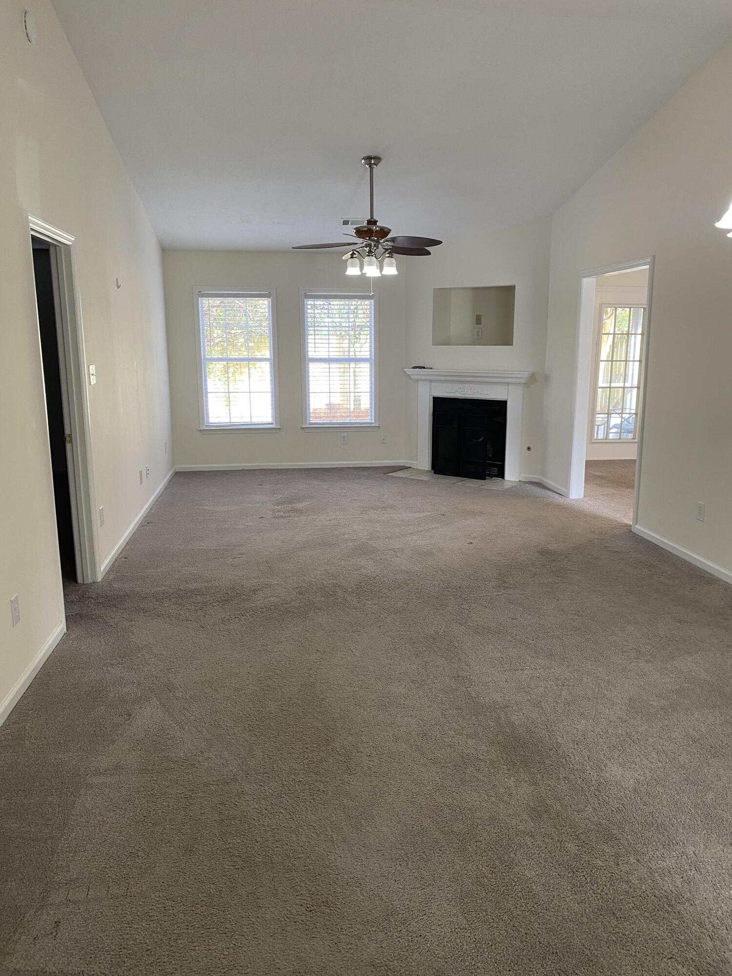 125 W Middlebury Lane SW, 0