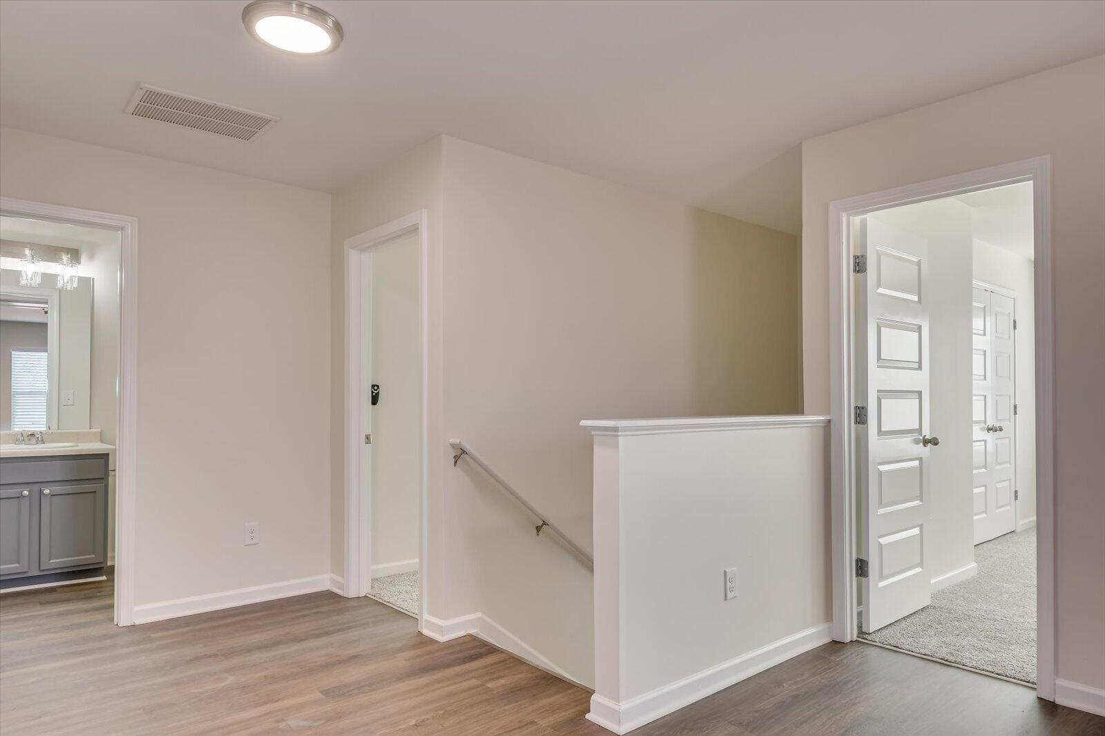 3025 White Gate Loop