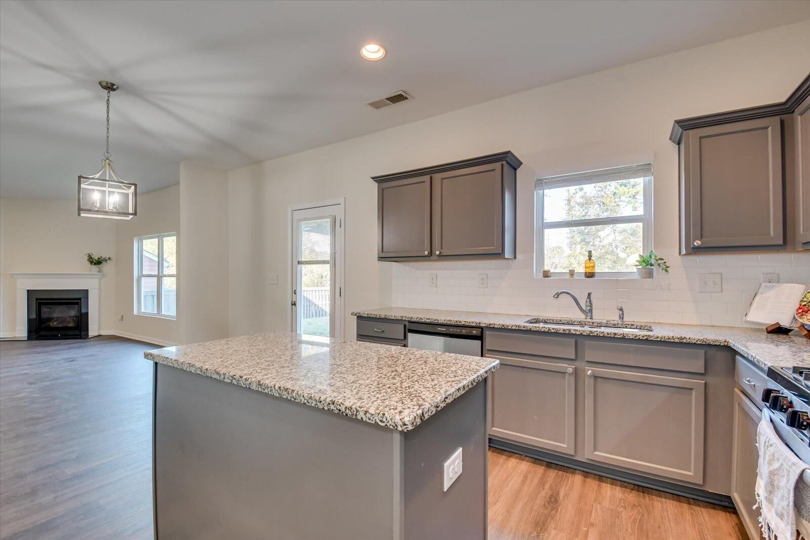 3025 White Gate Loop