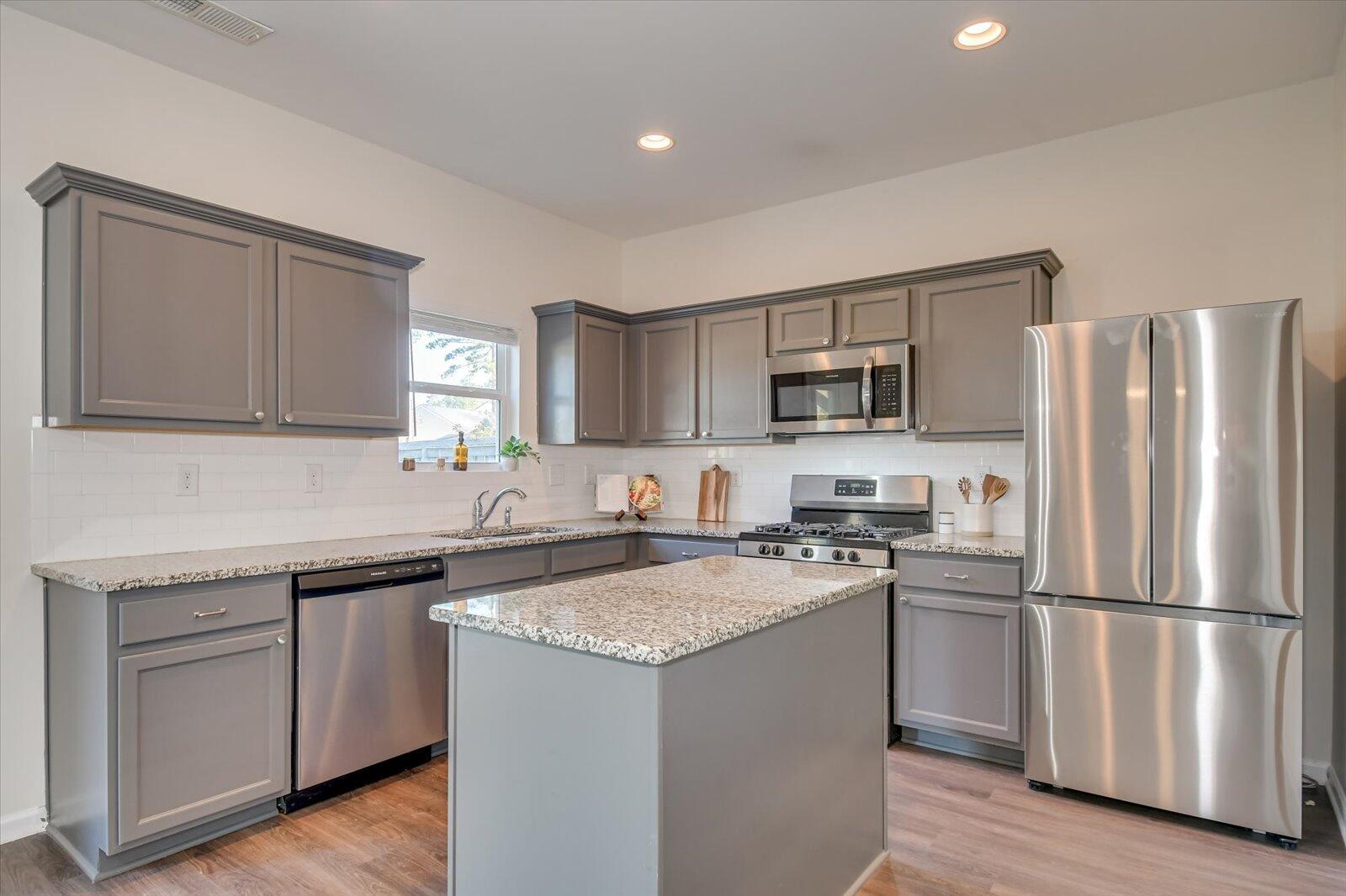 3025 White Gate Loop