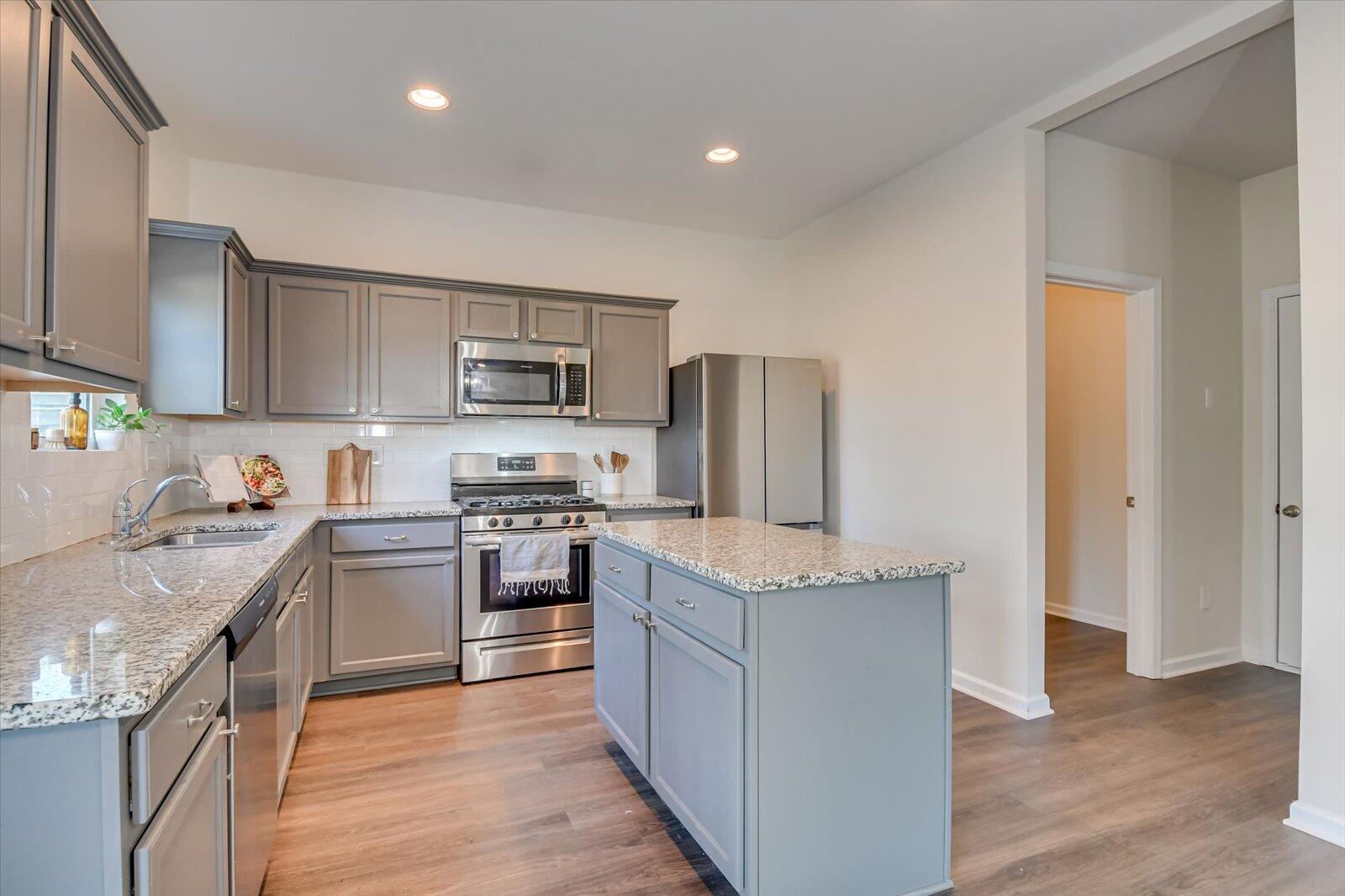 3025 White Gate Loop