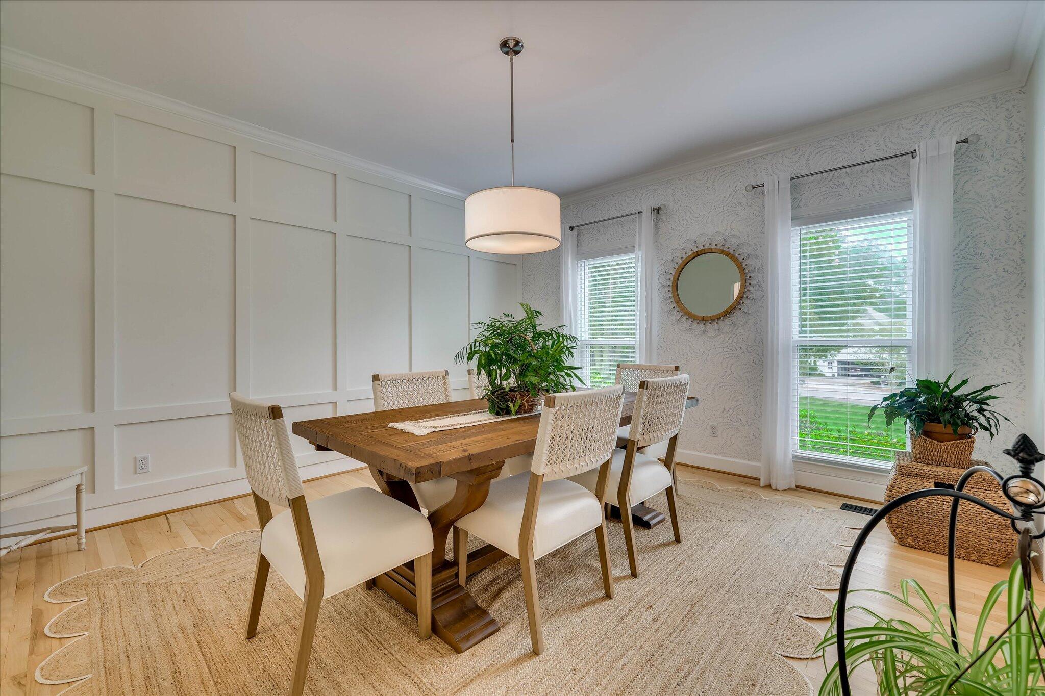 100 Yellow Pine Road