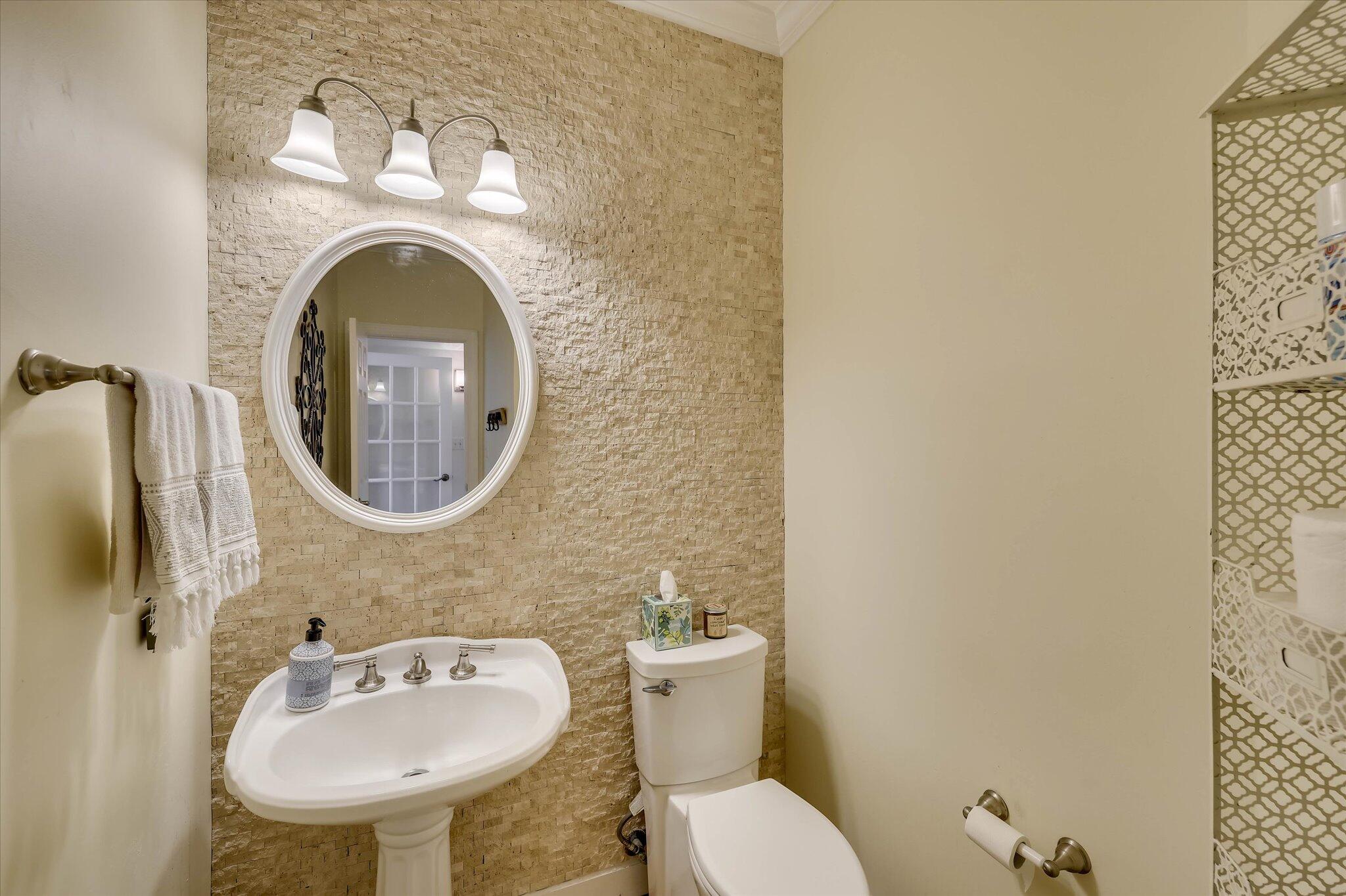 100 Yellow Pine Road