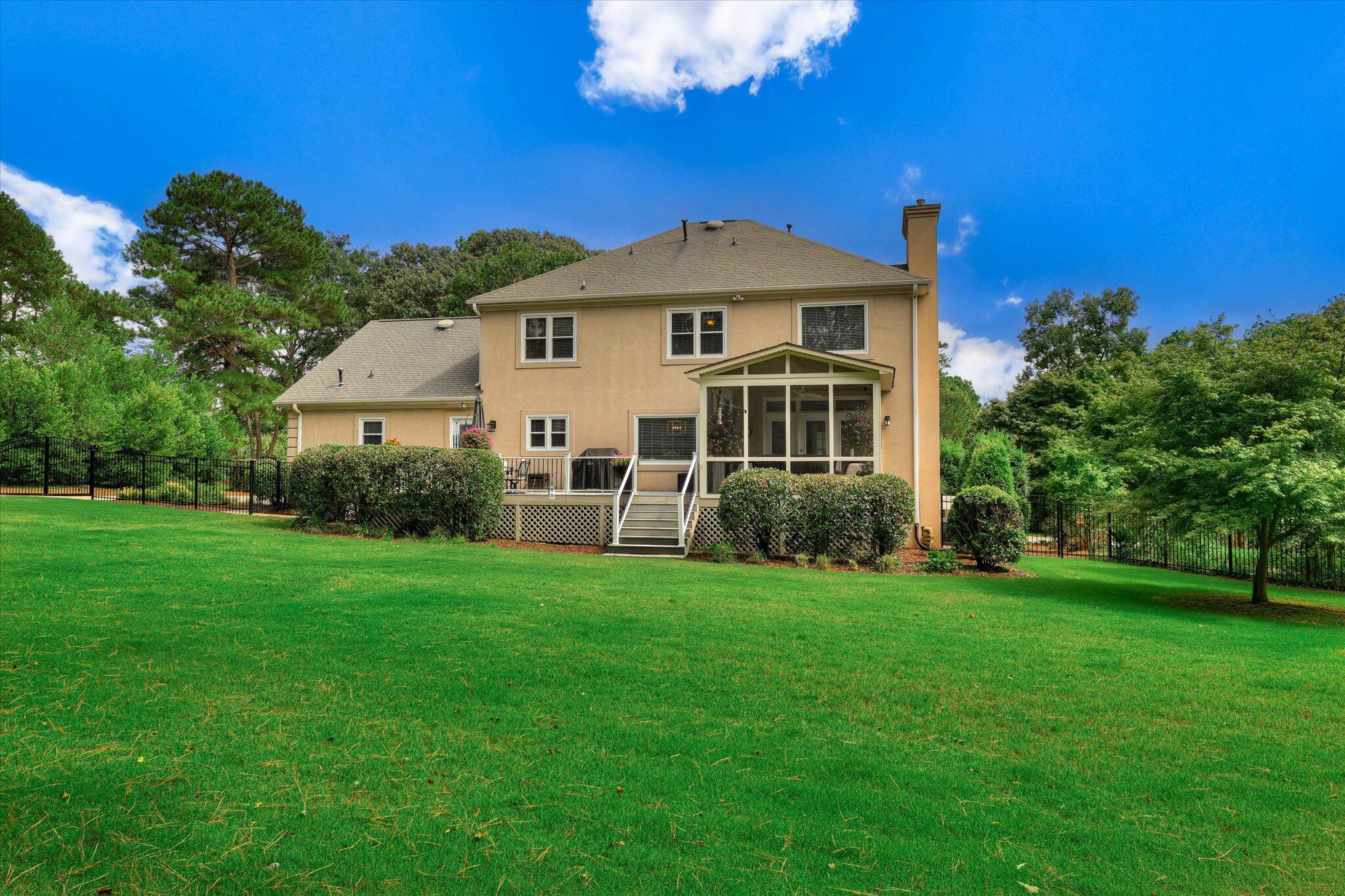 100 Yellow Pine Road