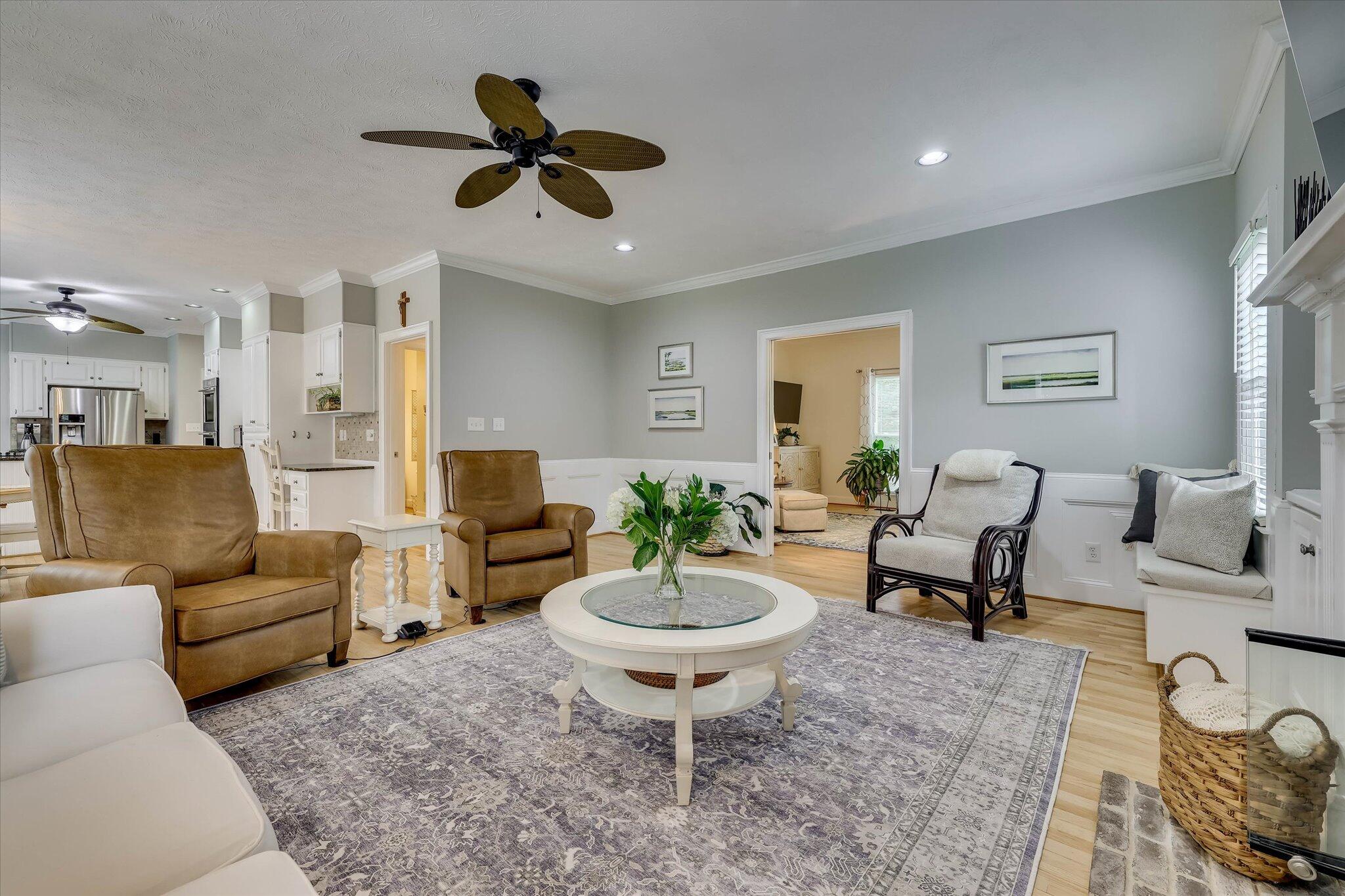 100 Yellow Pine Road