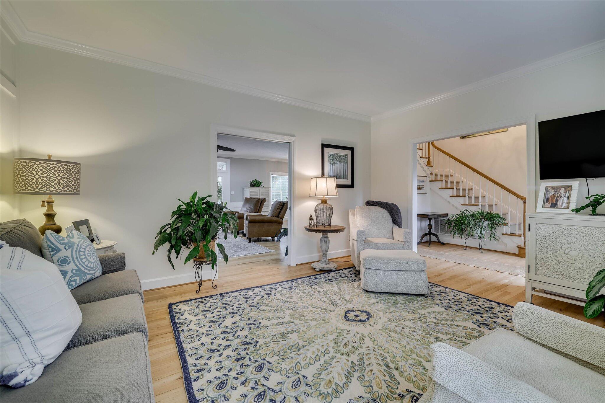 100 Yellow Pine Road