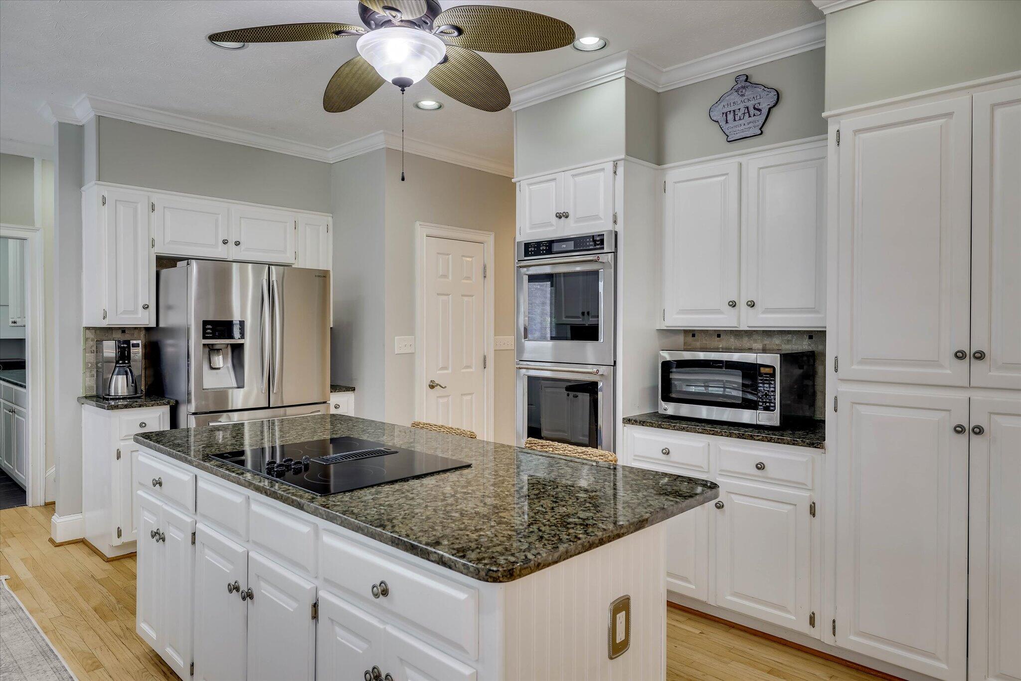 100 Yellow Pine Road