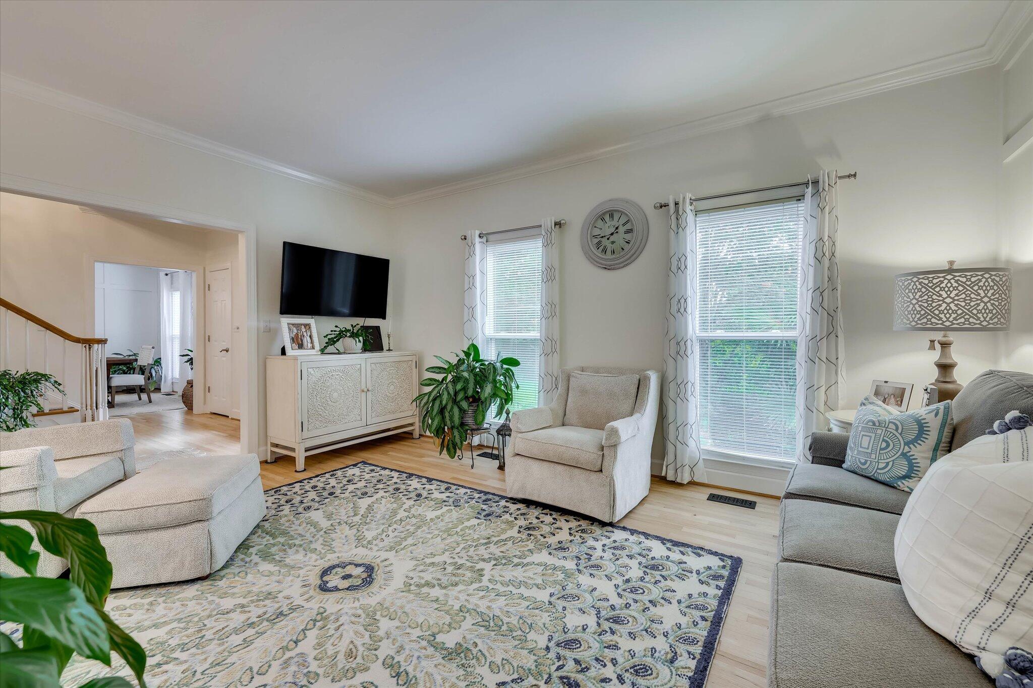 100 Yellow Pine Road