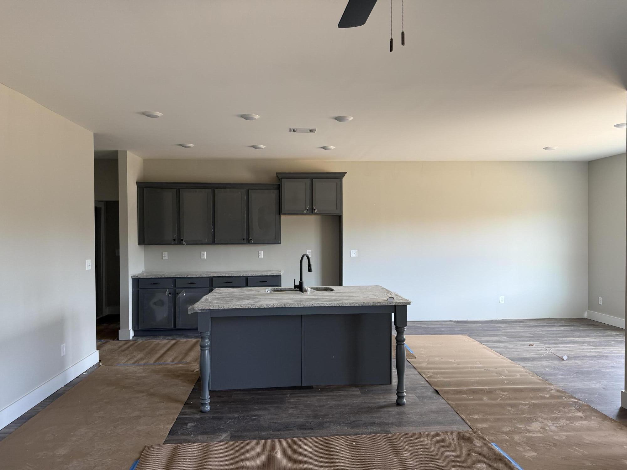 8172 Crossbow Landing