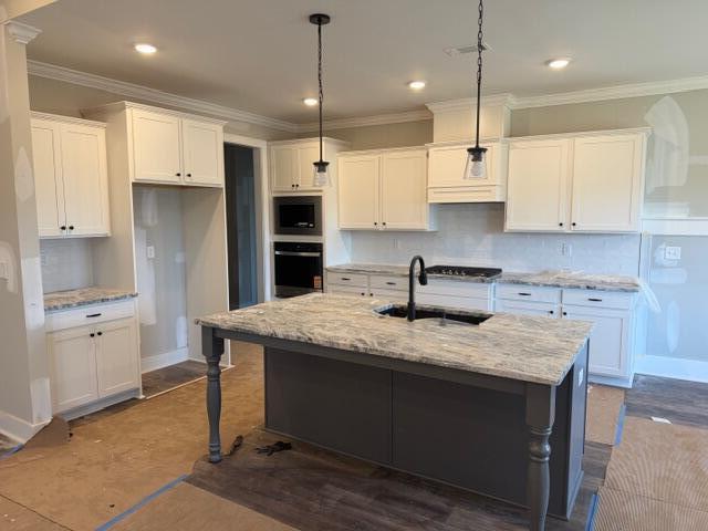 8172 Crossbow Landing