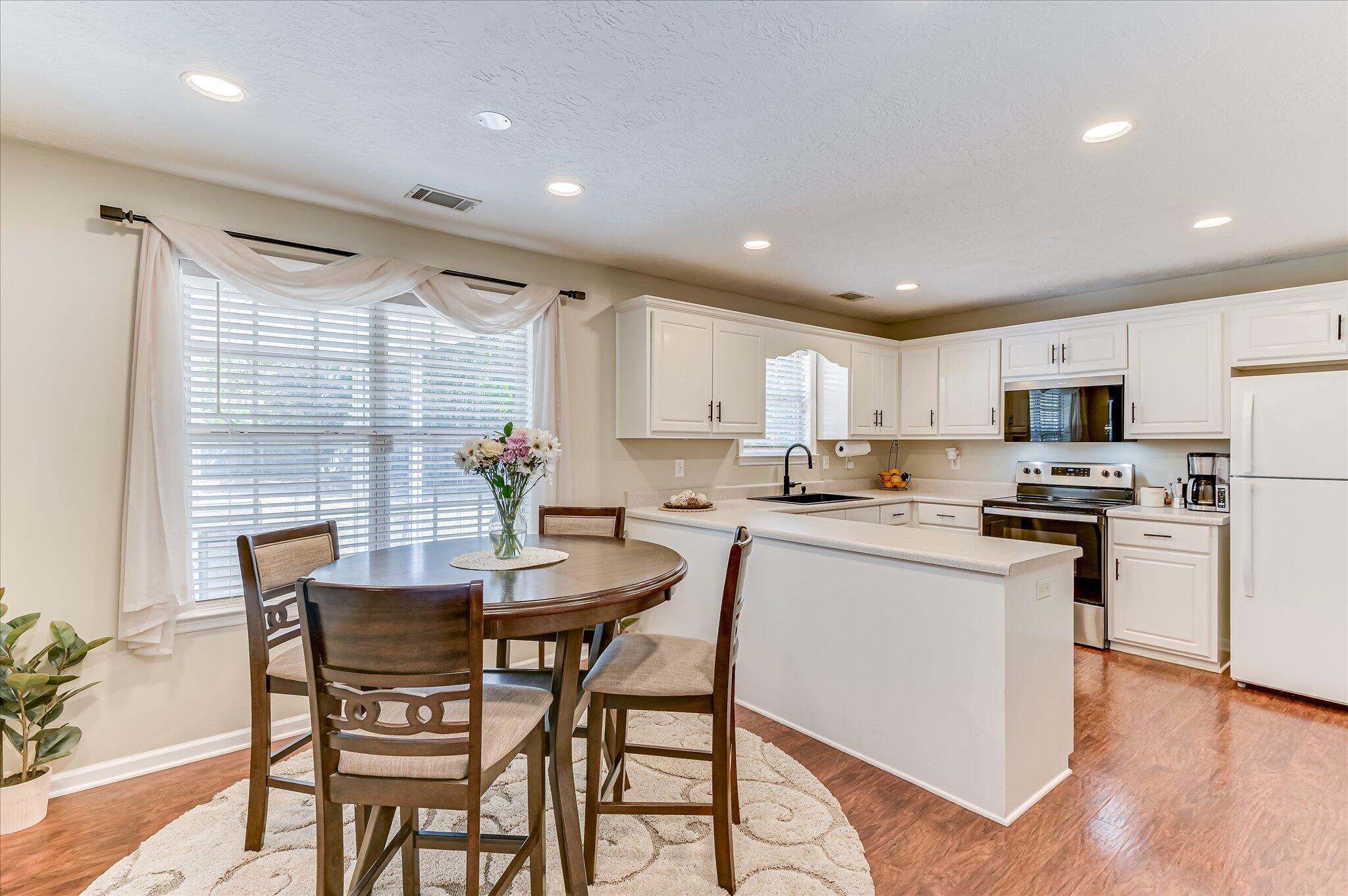 180 Hunters Crossing