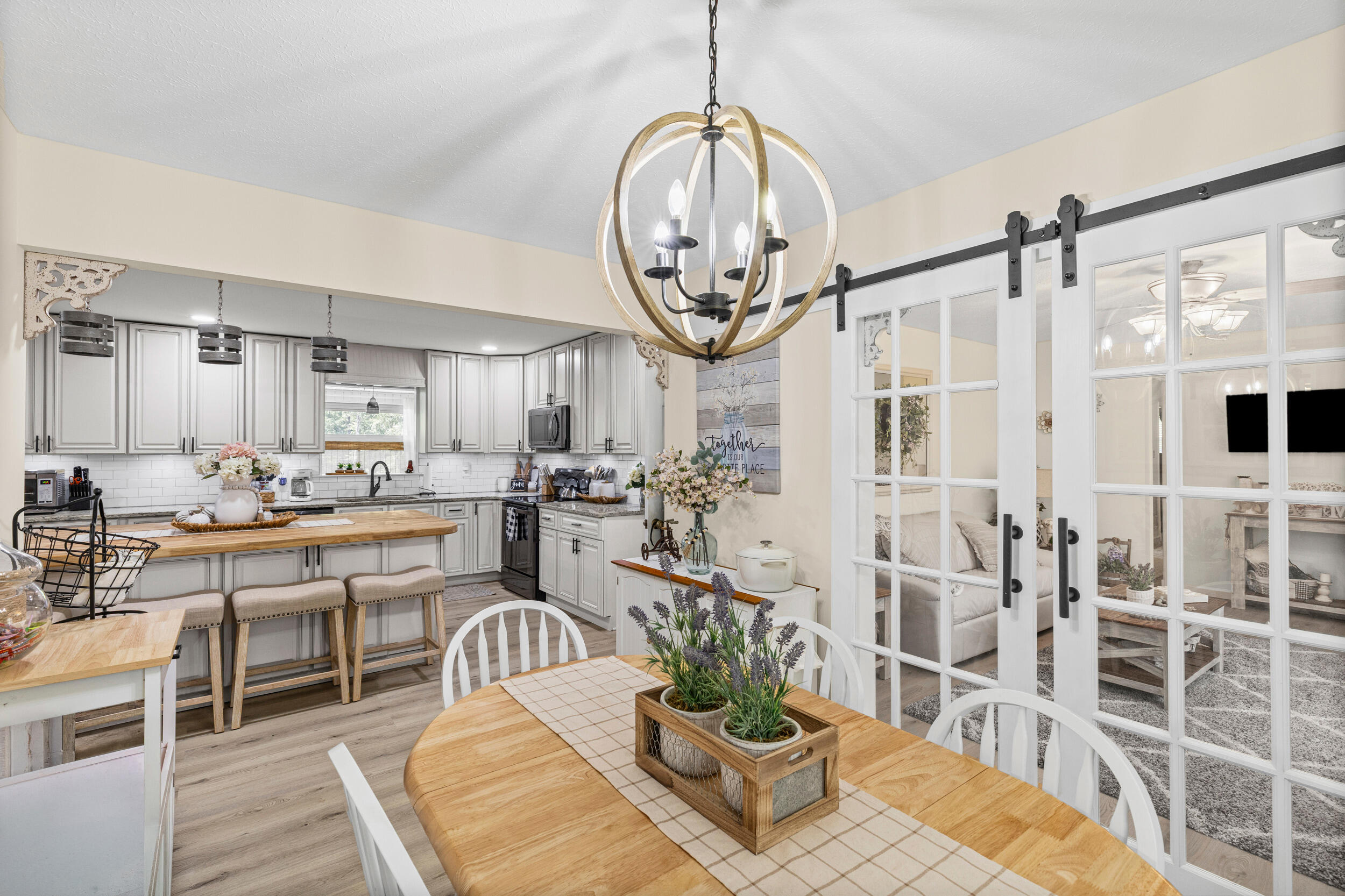 4723 Vaucluse Road