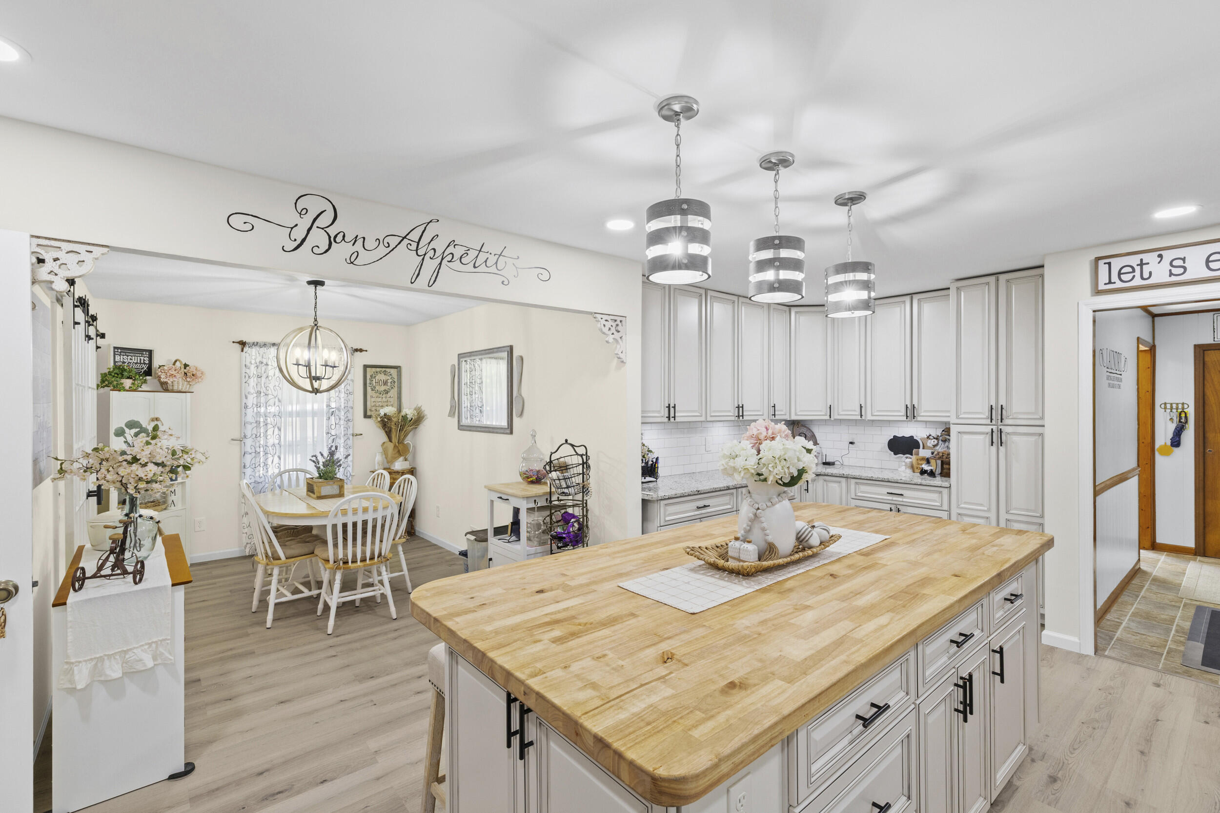 4723 Vaucluse Road