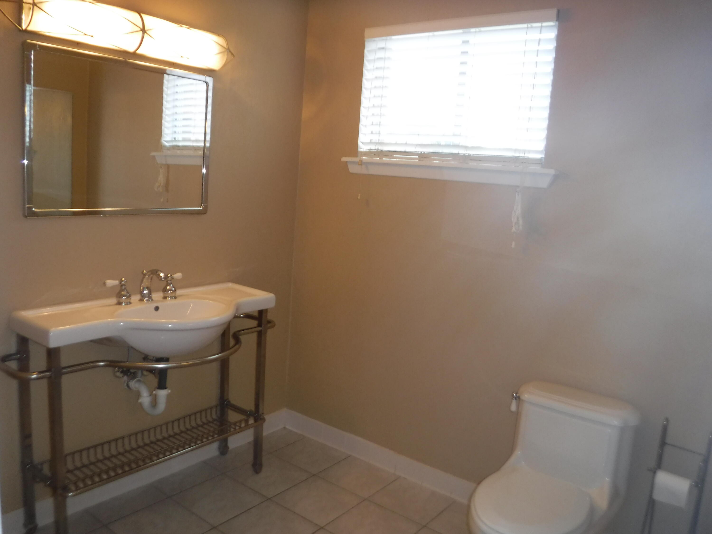 1674 GOSHEN Road, A4