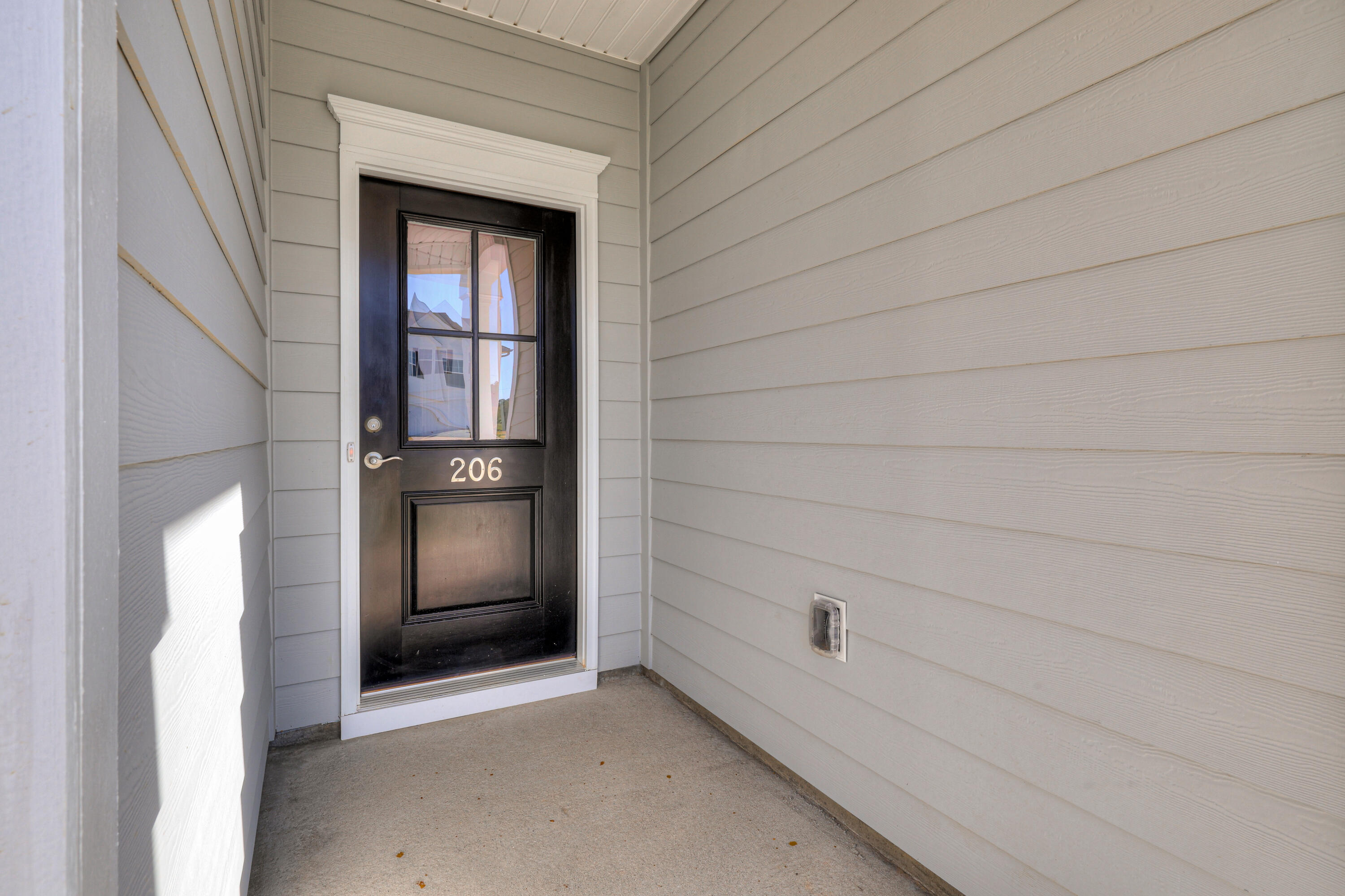 2215 SOUTHLAND Drive