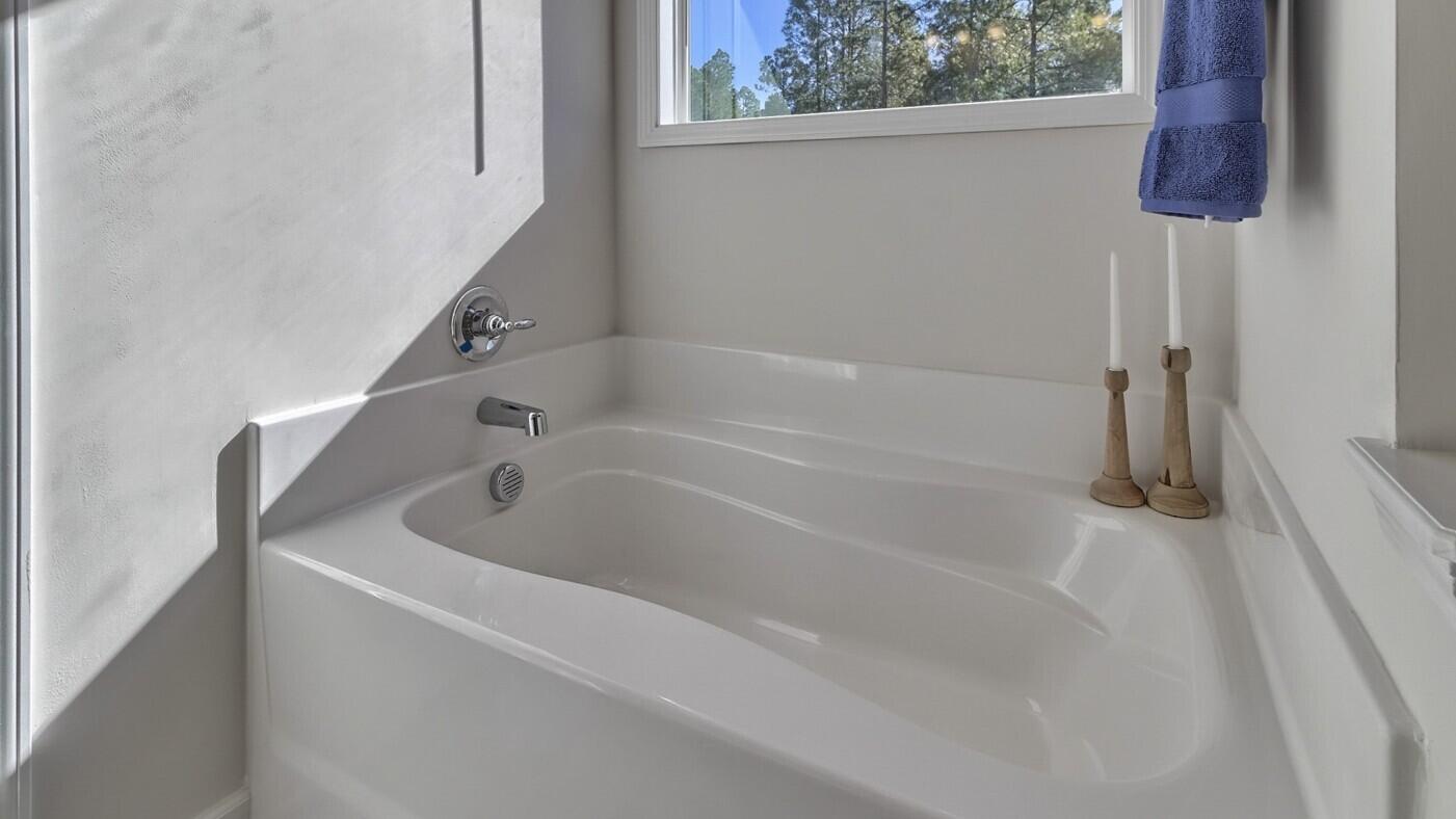 2215 SOUTHLAND Drive