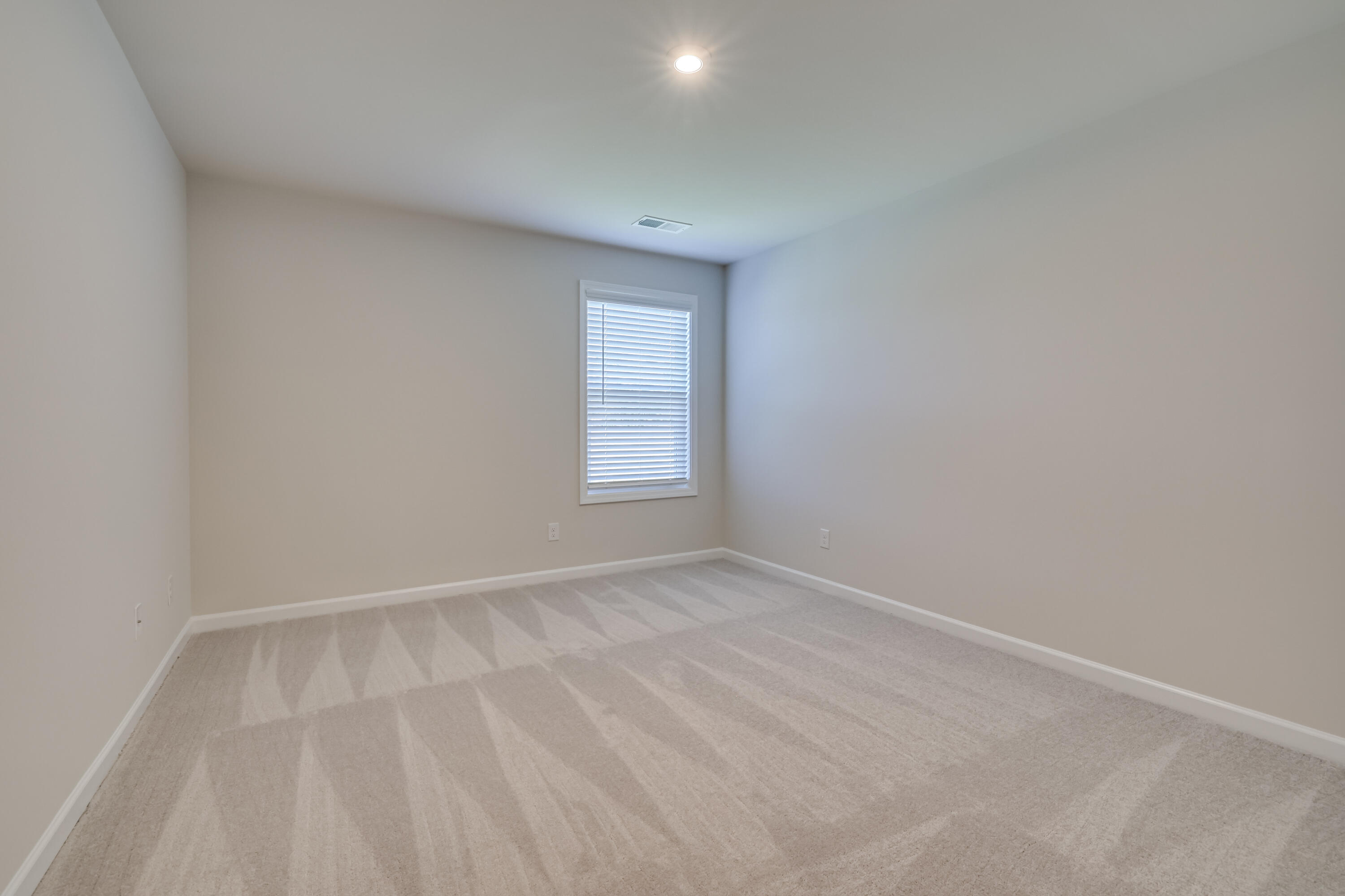 2215 SOUTHLAND Drive