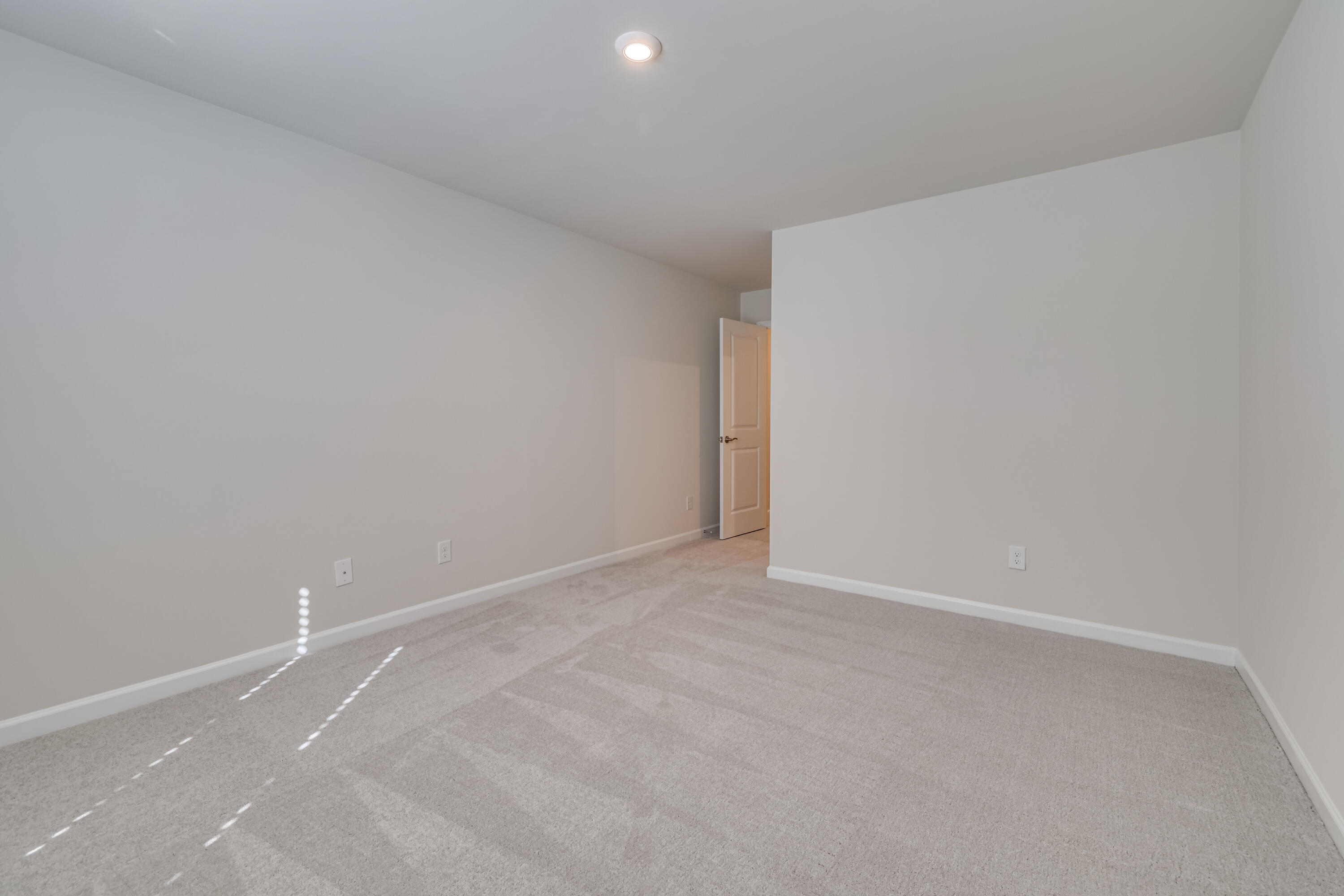 2215 SOUTHLAND Drive