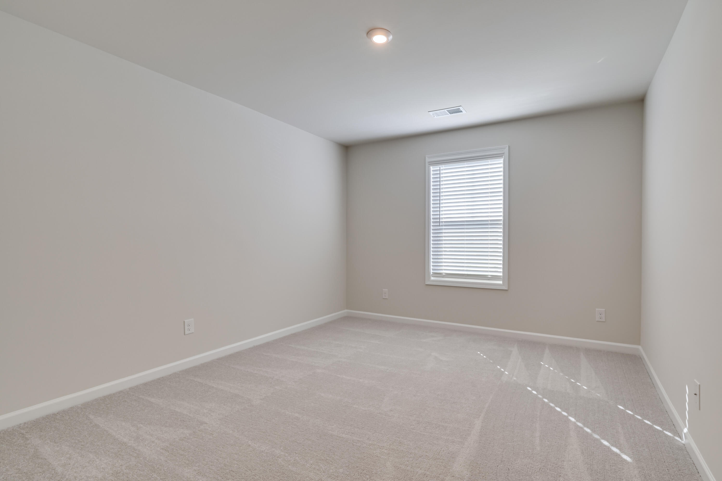 2215 SOUTHLAND Drive