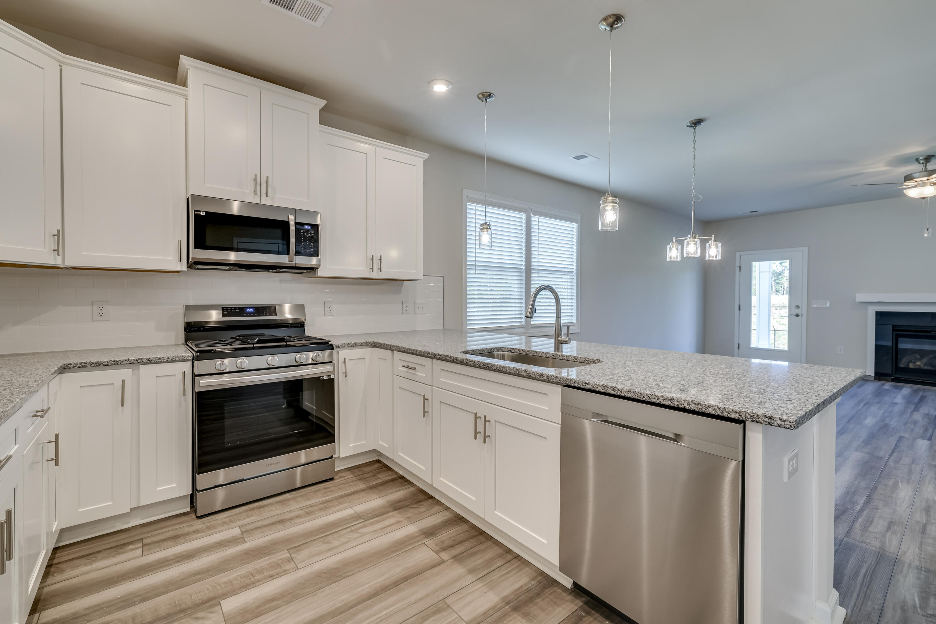 2215 SOUTHLAND Drive