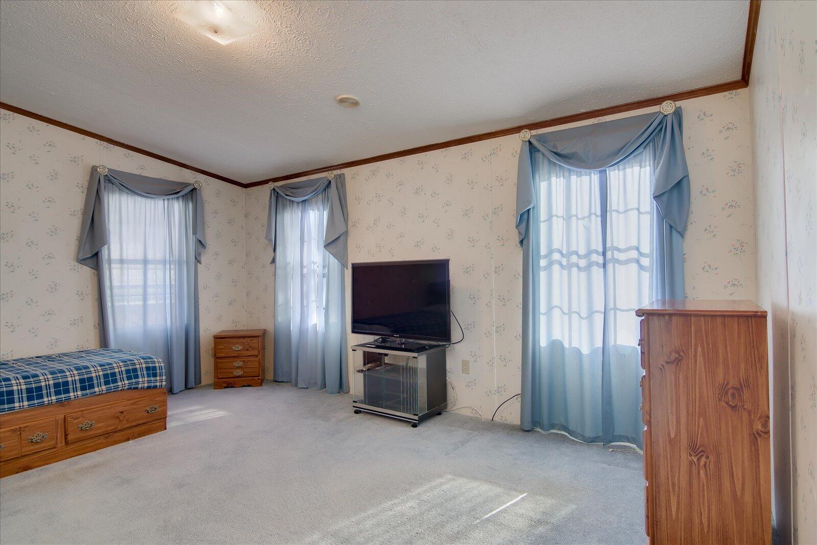 195 FARMERS BRIDGE Circle