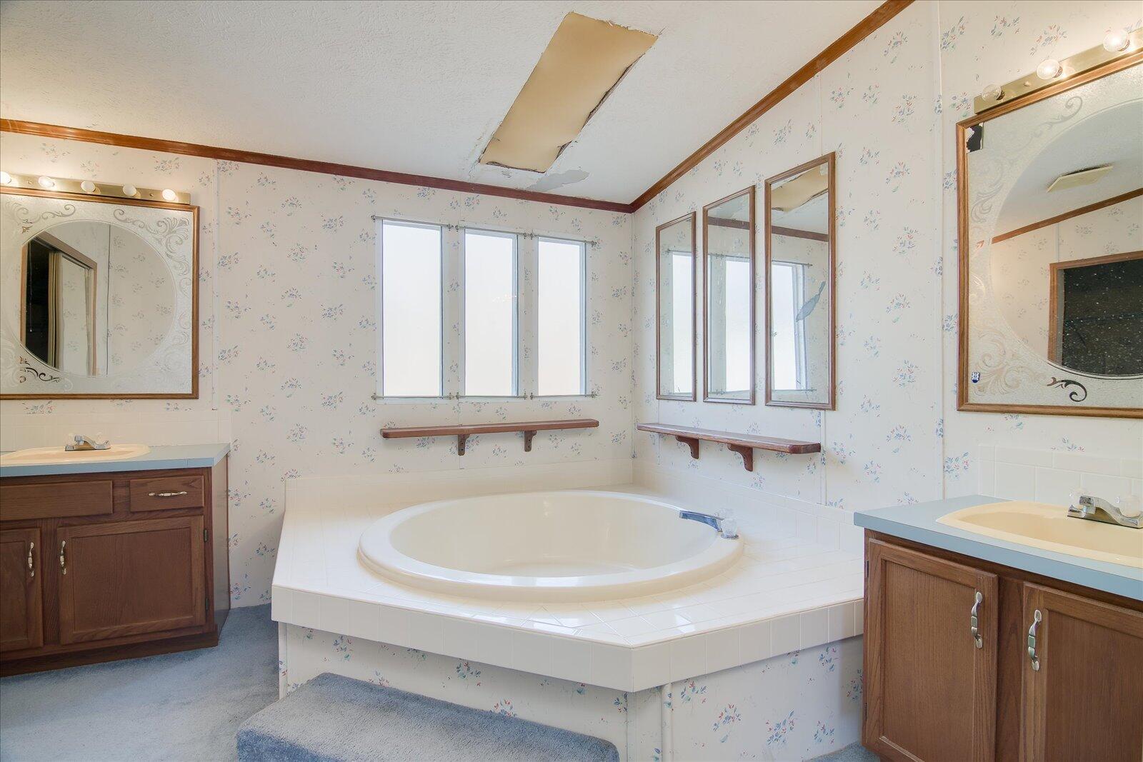 195 FARMERS BRIDGE Circle