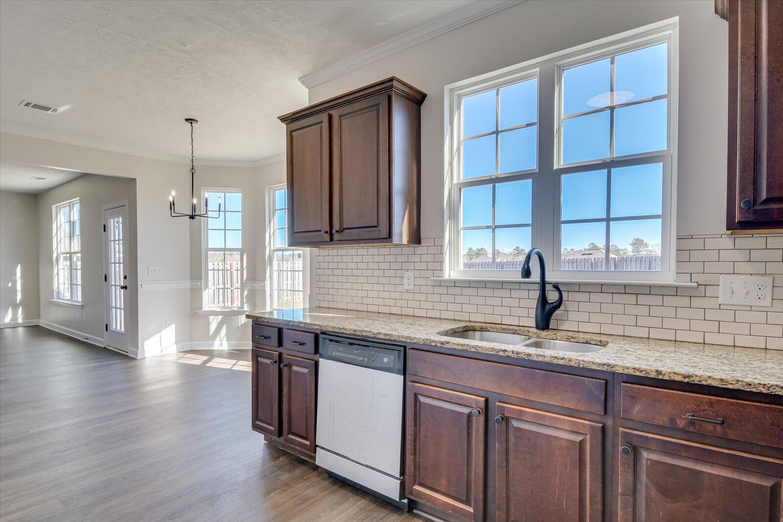 6026 CLIFFORD Street