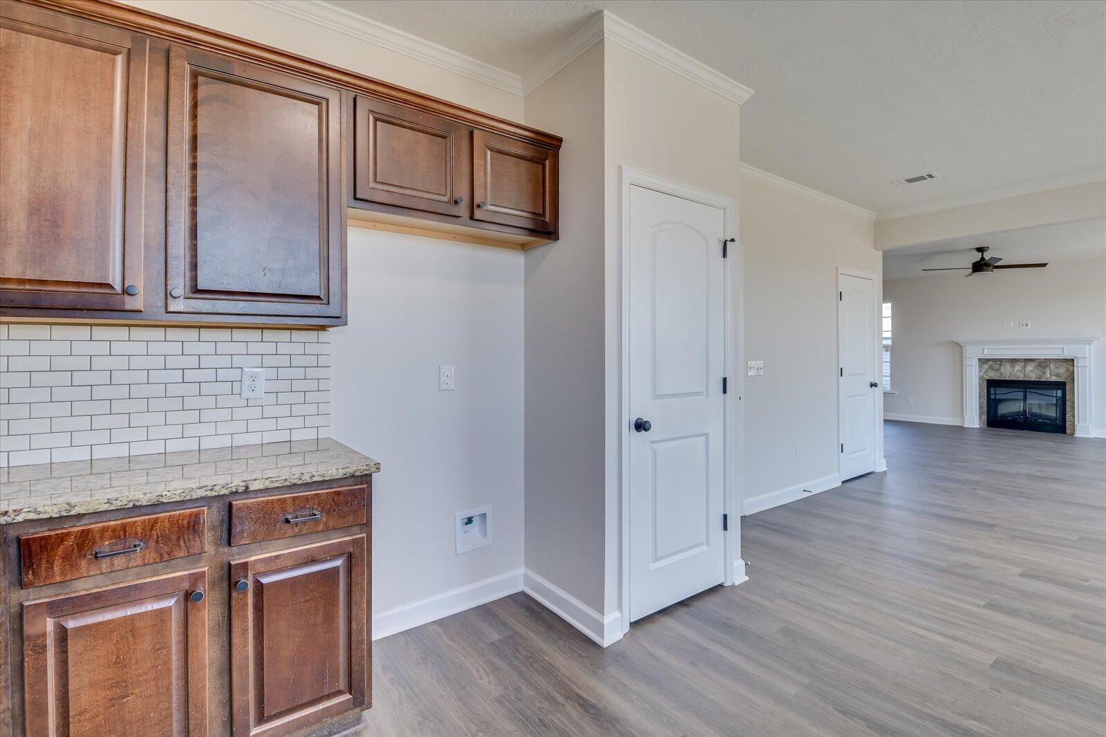 6026 CLIFFORD Street