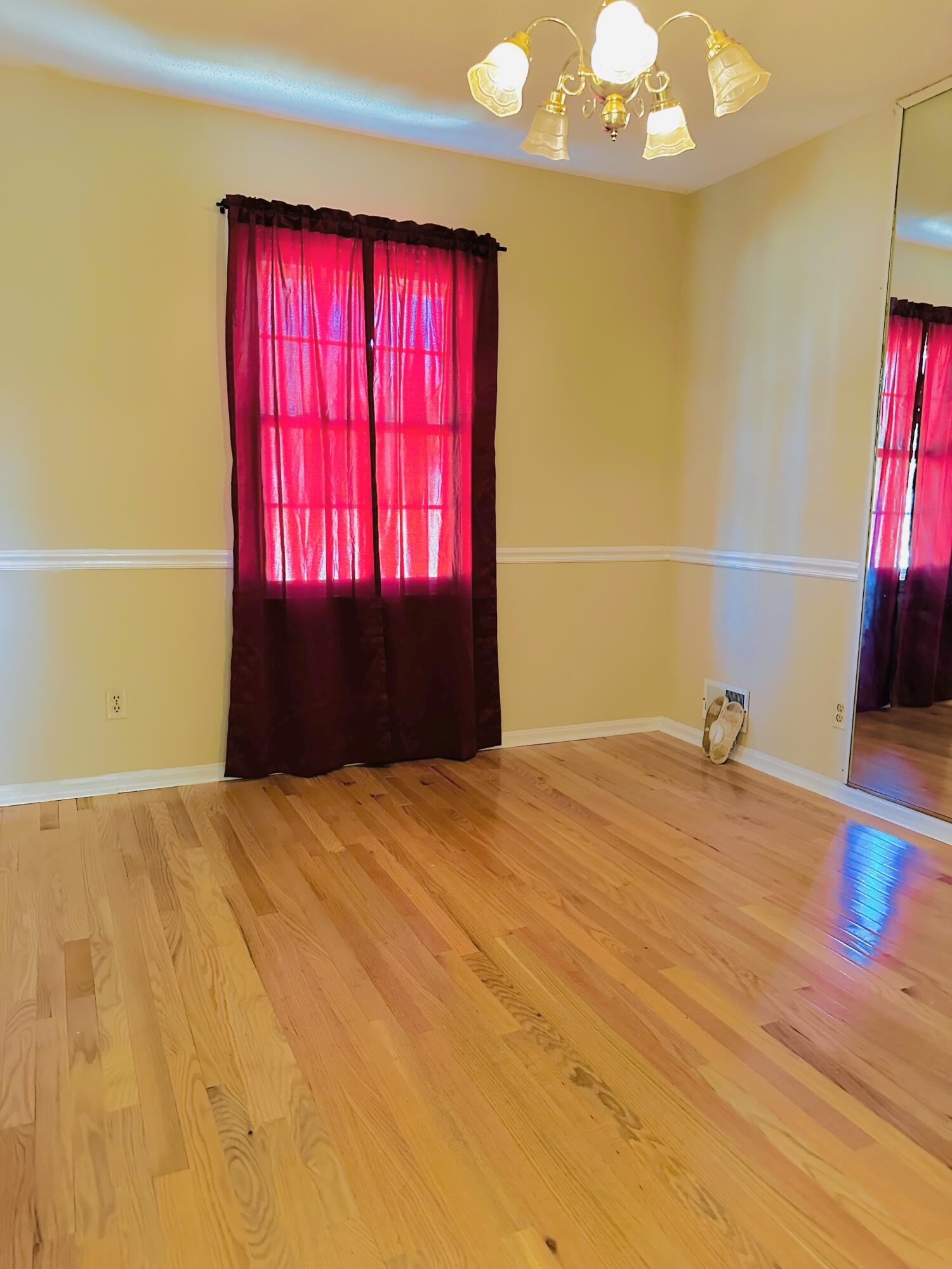 857 BROOKFIELD Parkway