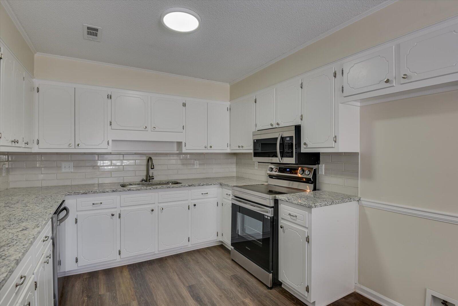 2956 BRIDGEPORT Drive