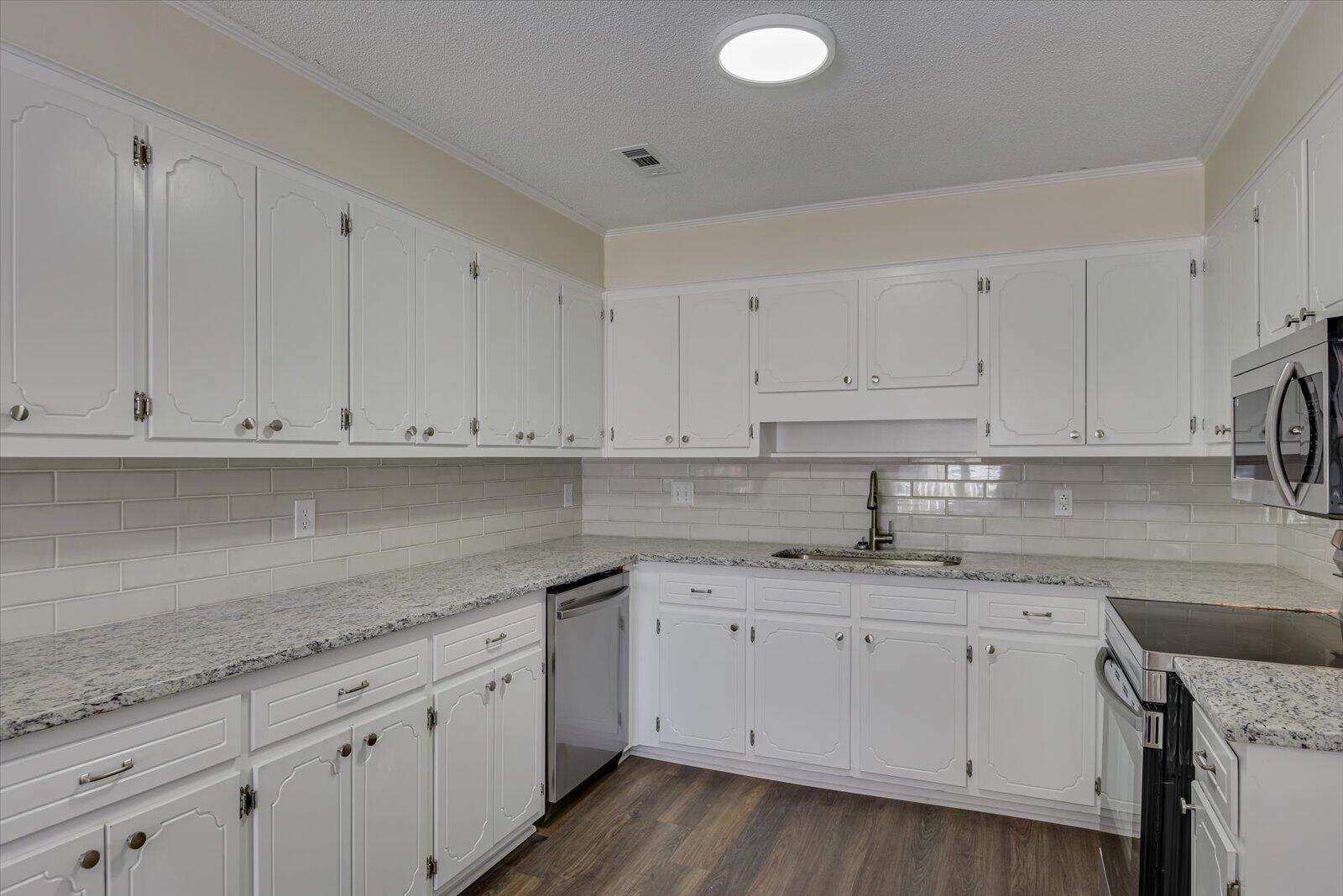 2956 BRIDGEPORT Drive