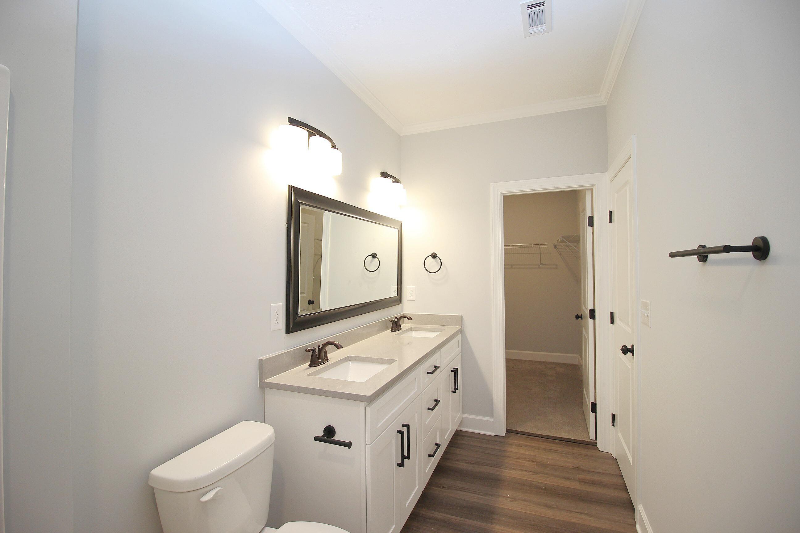 2284 DARLINGTON Drive