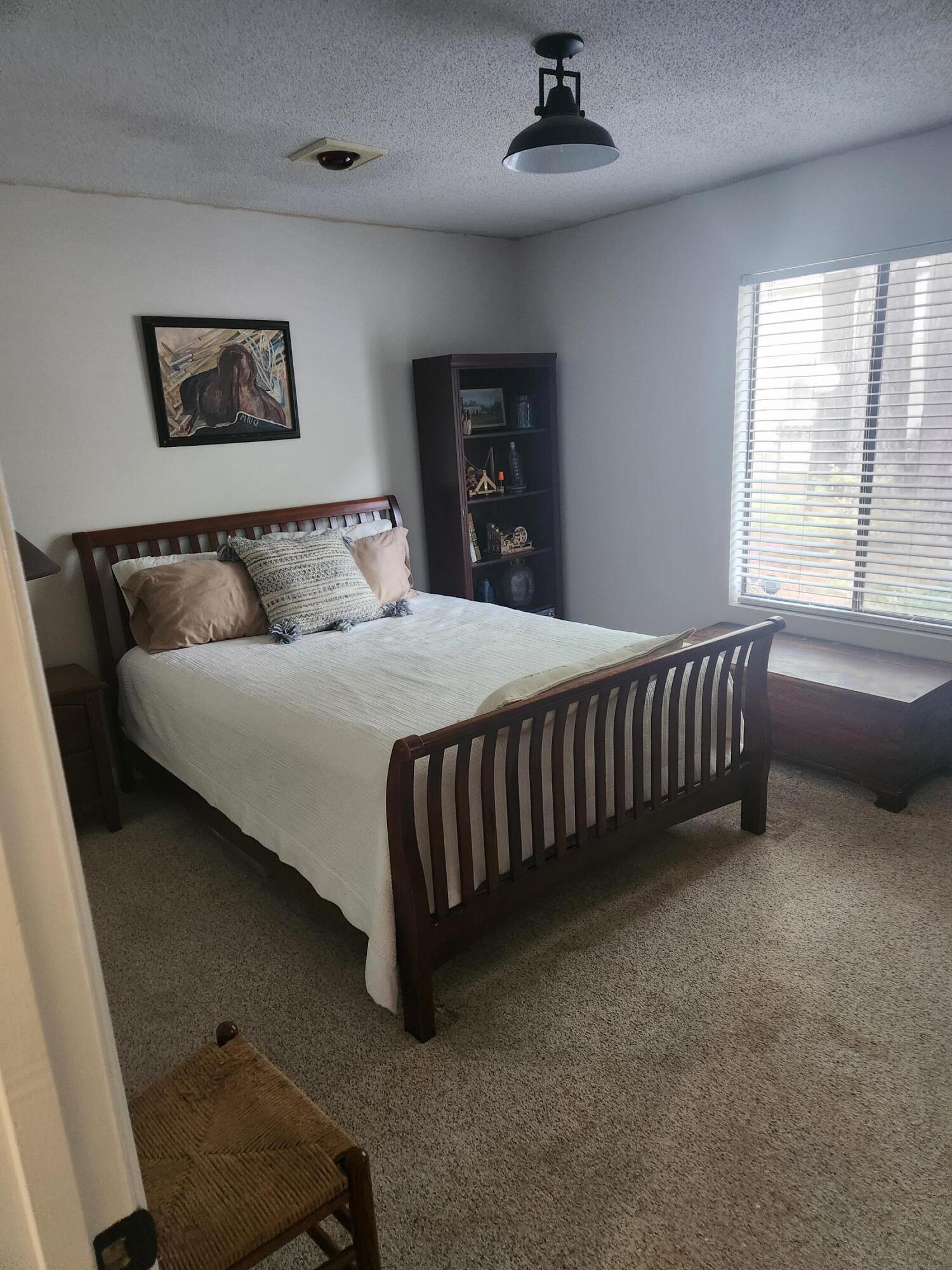 455 FOREST HILLS Drive