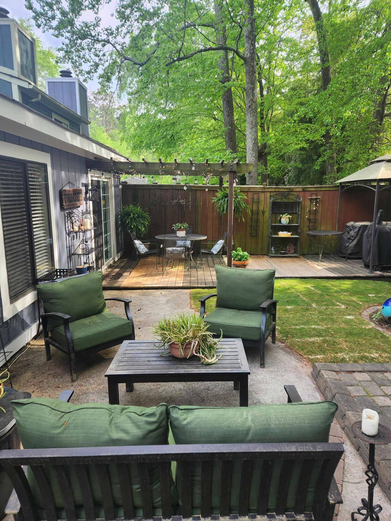 455 FOREST HILLS Drive