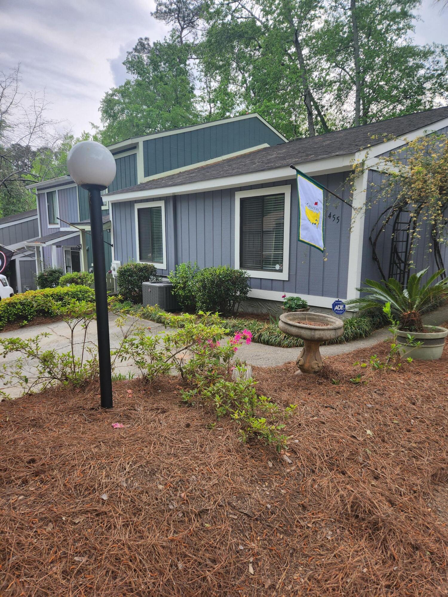 455 FOREST HILLS Drive