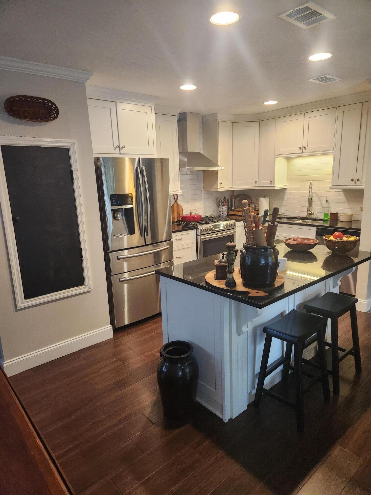 455 FOREST HILLS Drive