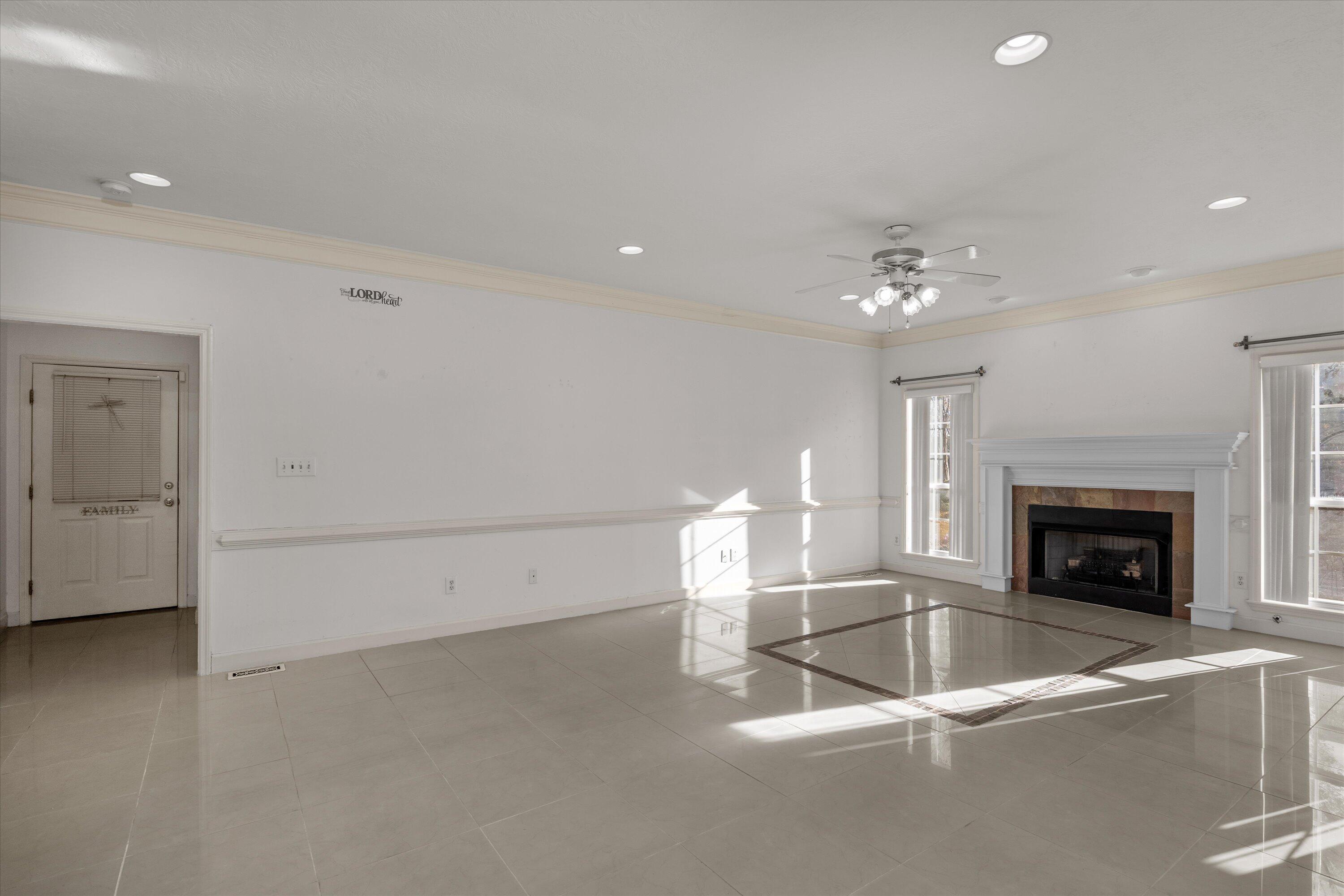 5347 Windmill Parkway