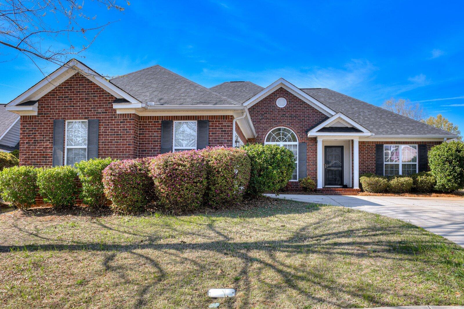 957 SEDGEFIELD Circle