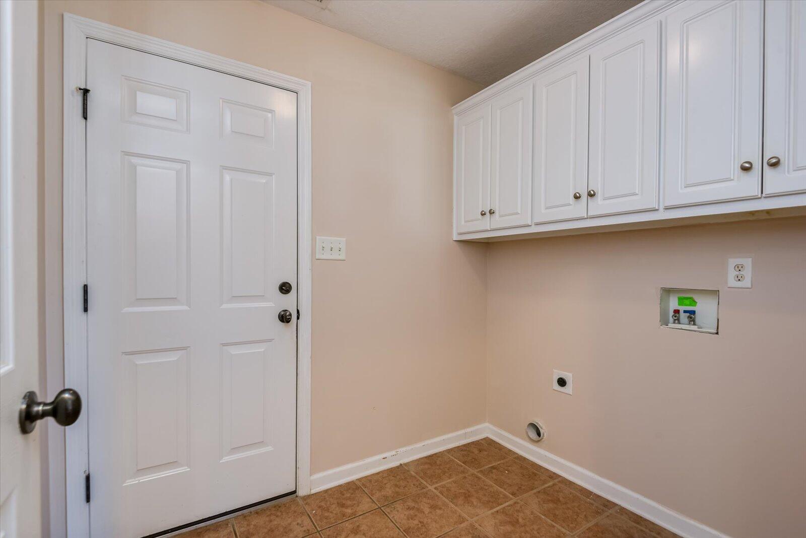 957 SEDGEFIELD Circle