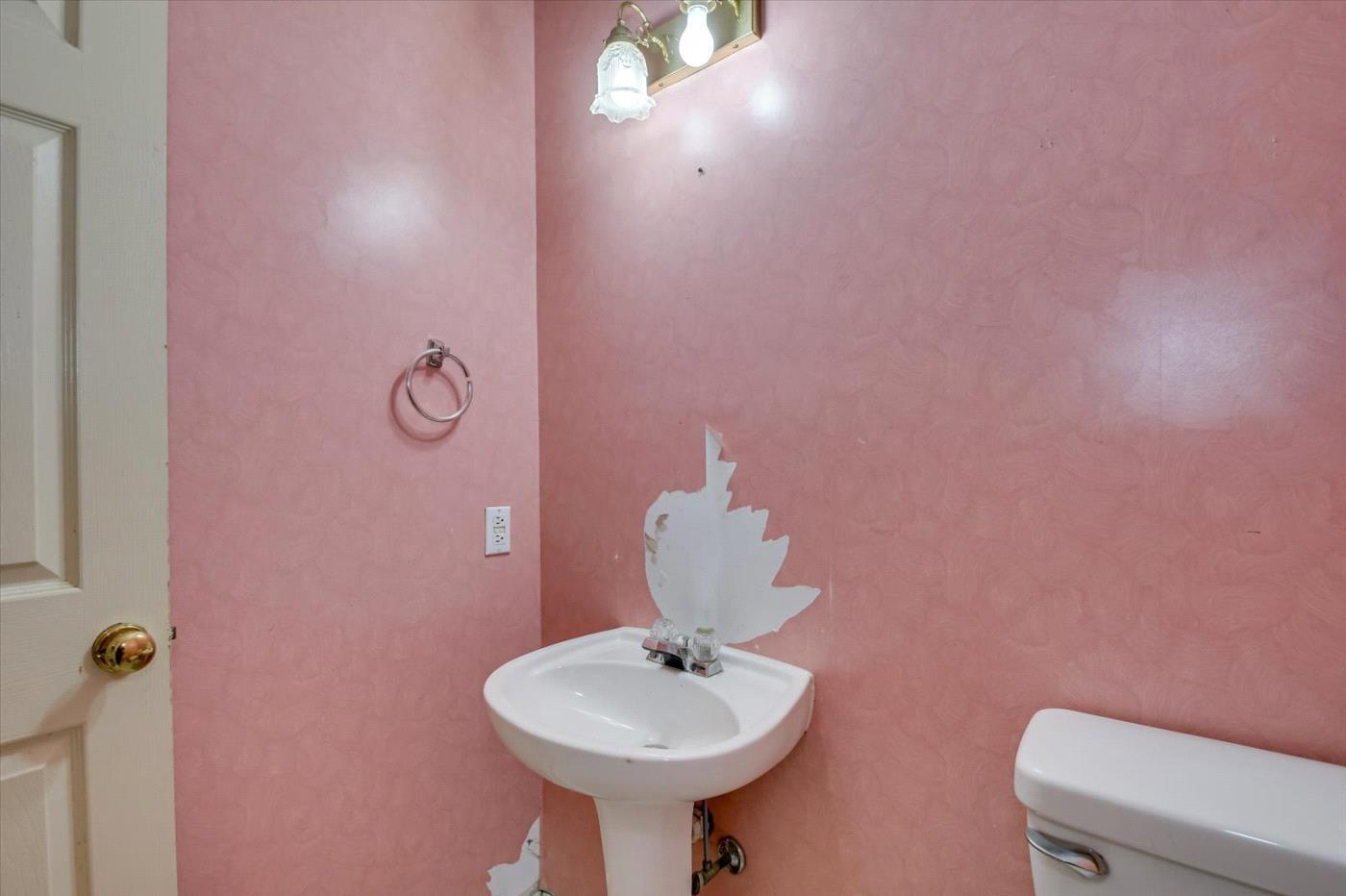 962 HUNTING HORN Way