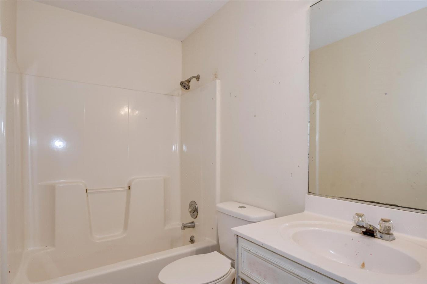 962 HUNTING HORN Way