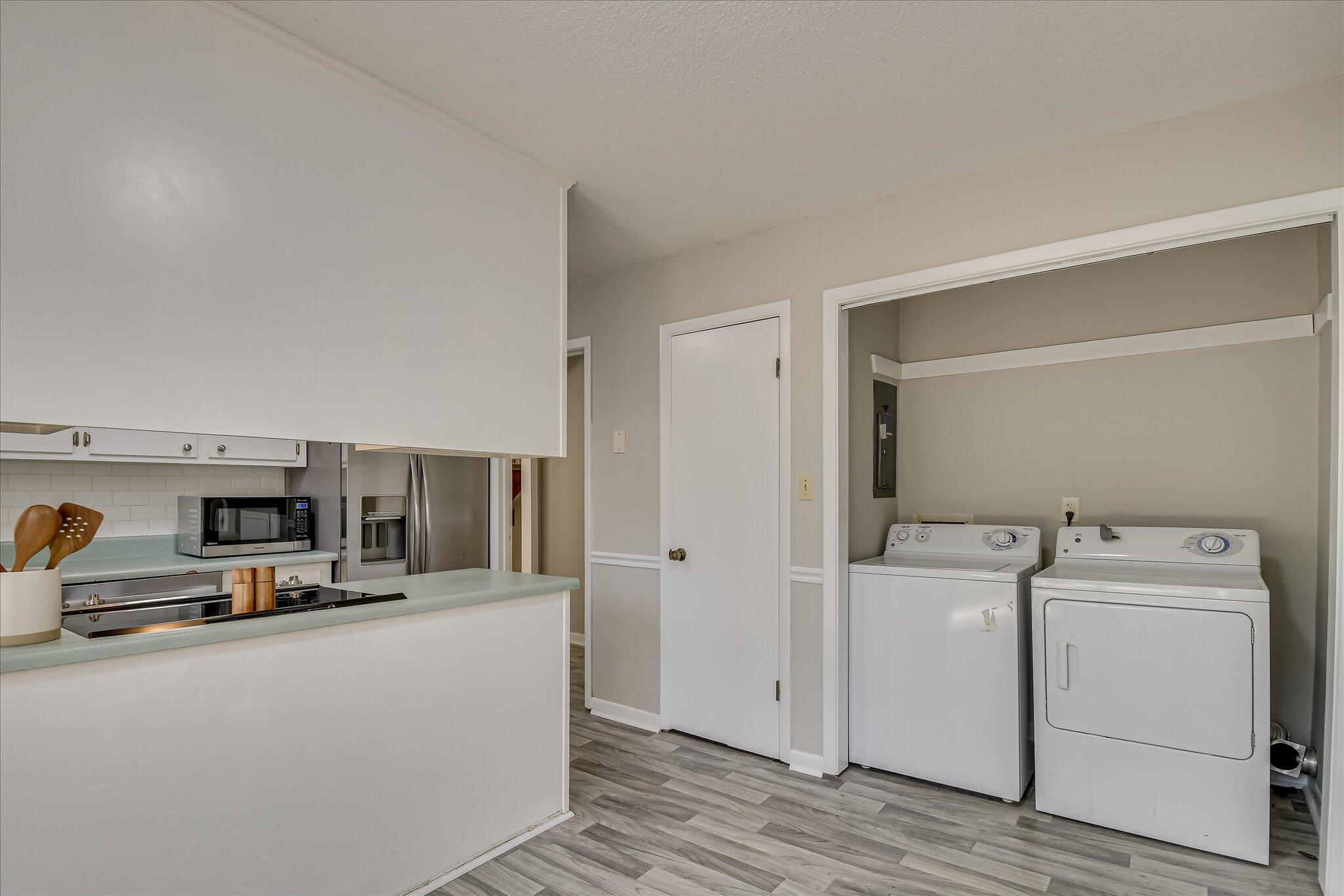 305 Forest Glen Court