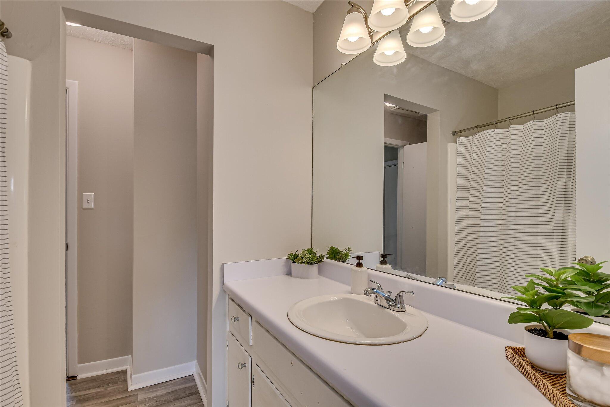 305 Forest Glen Court