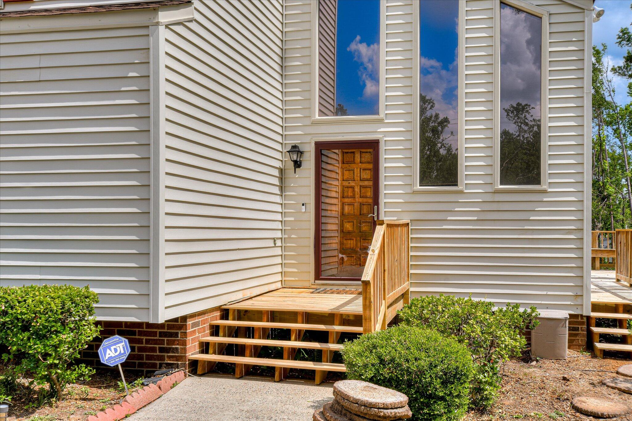 305 Forest Glen Court